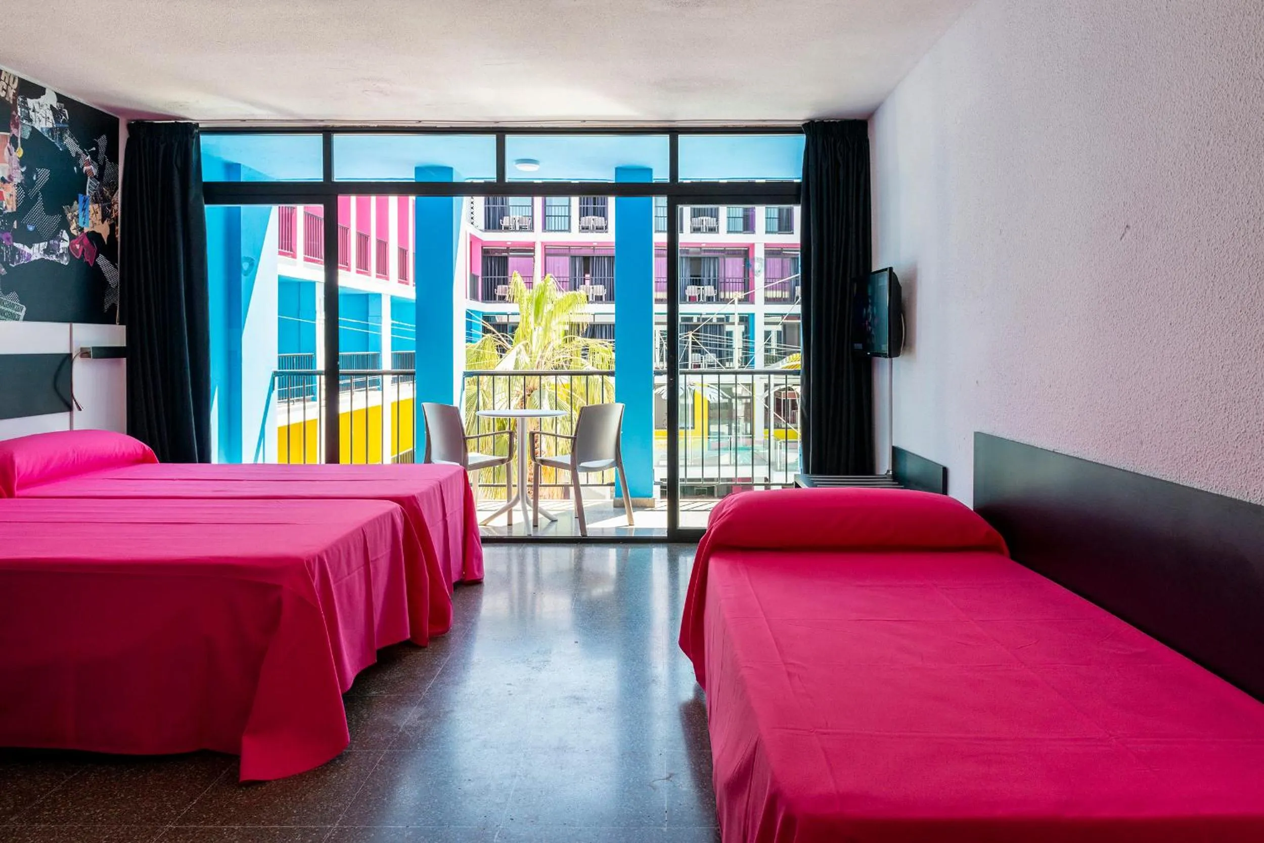 Bed in Ibiza Rocks Hotel - Adults Only