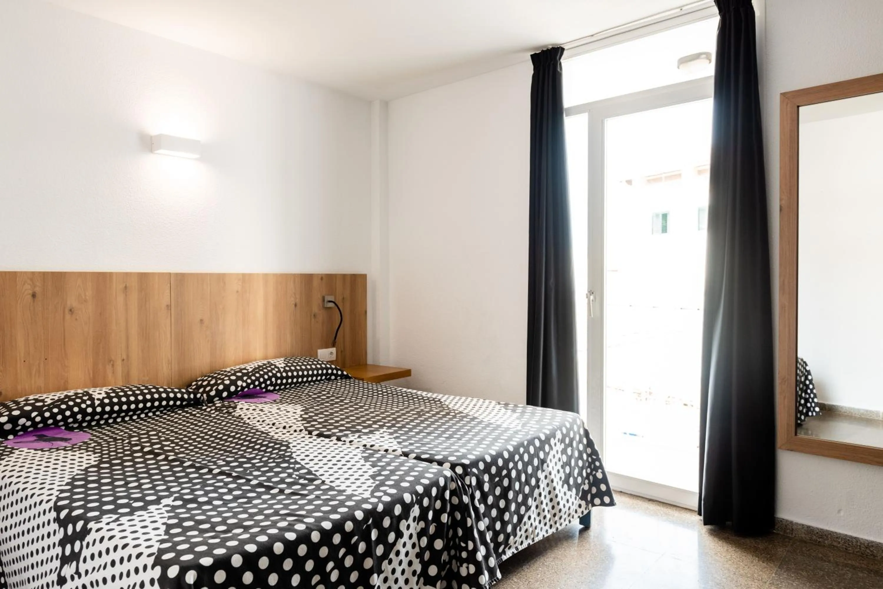 Bed in Ibiza Rocks Hotel - Adults Only