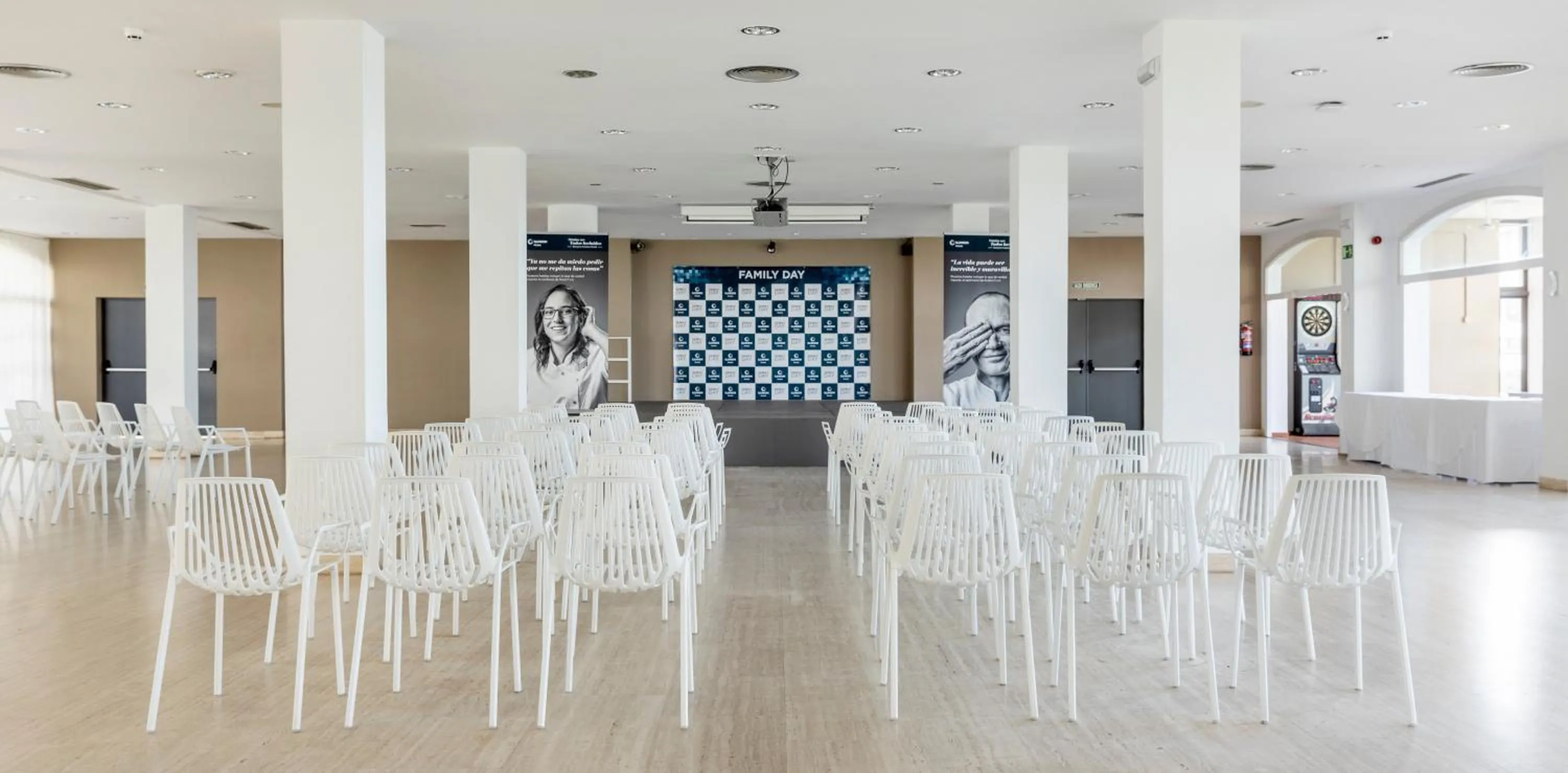 Evening entertainment in Ilunion Islantilla