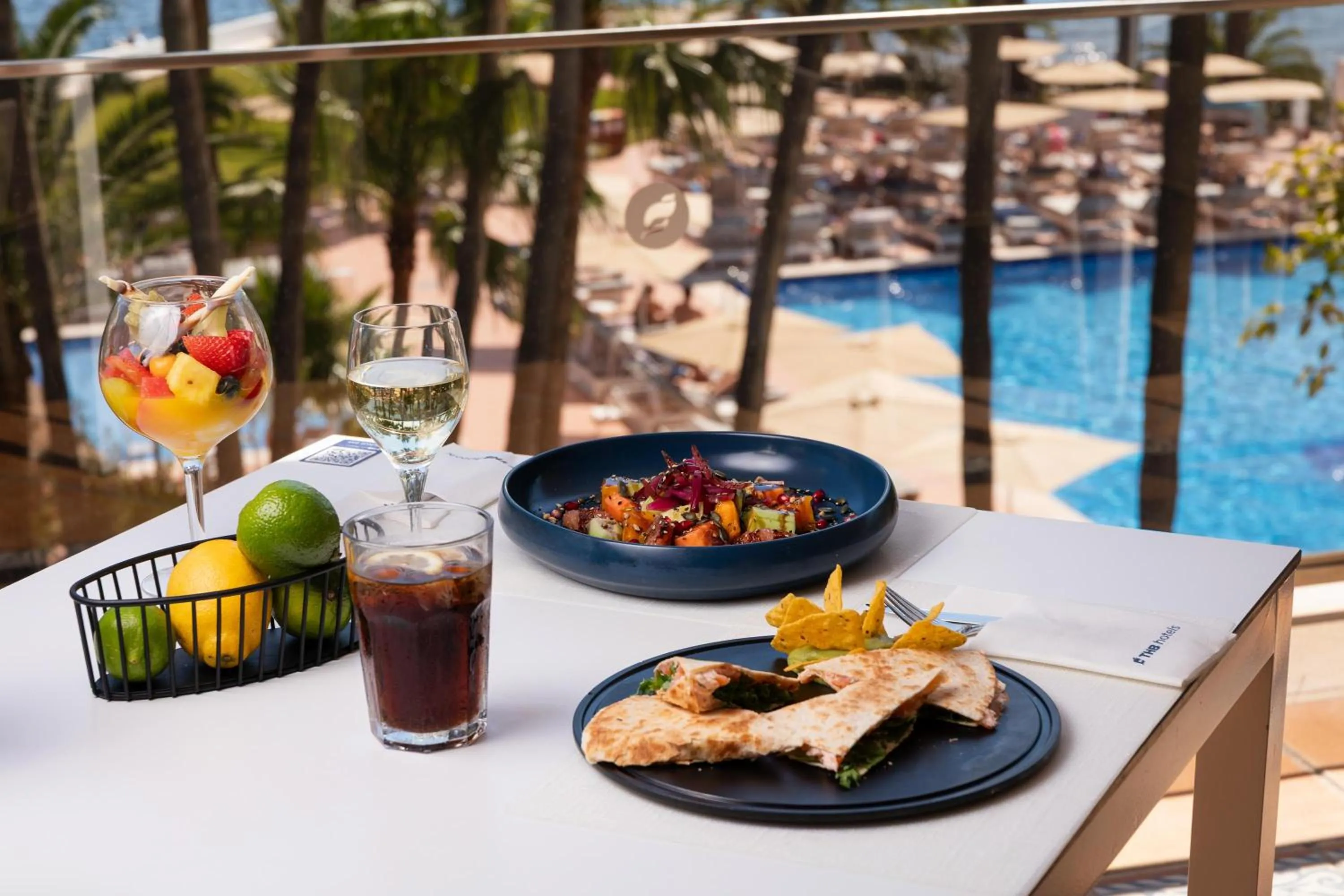 Restaurant/places to eat in THB Los Molinos - Adults Only