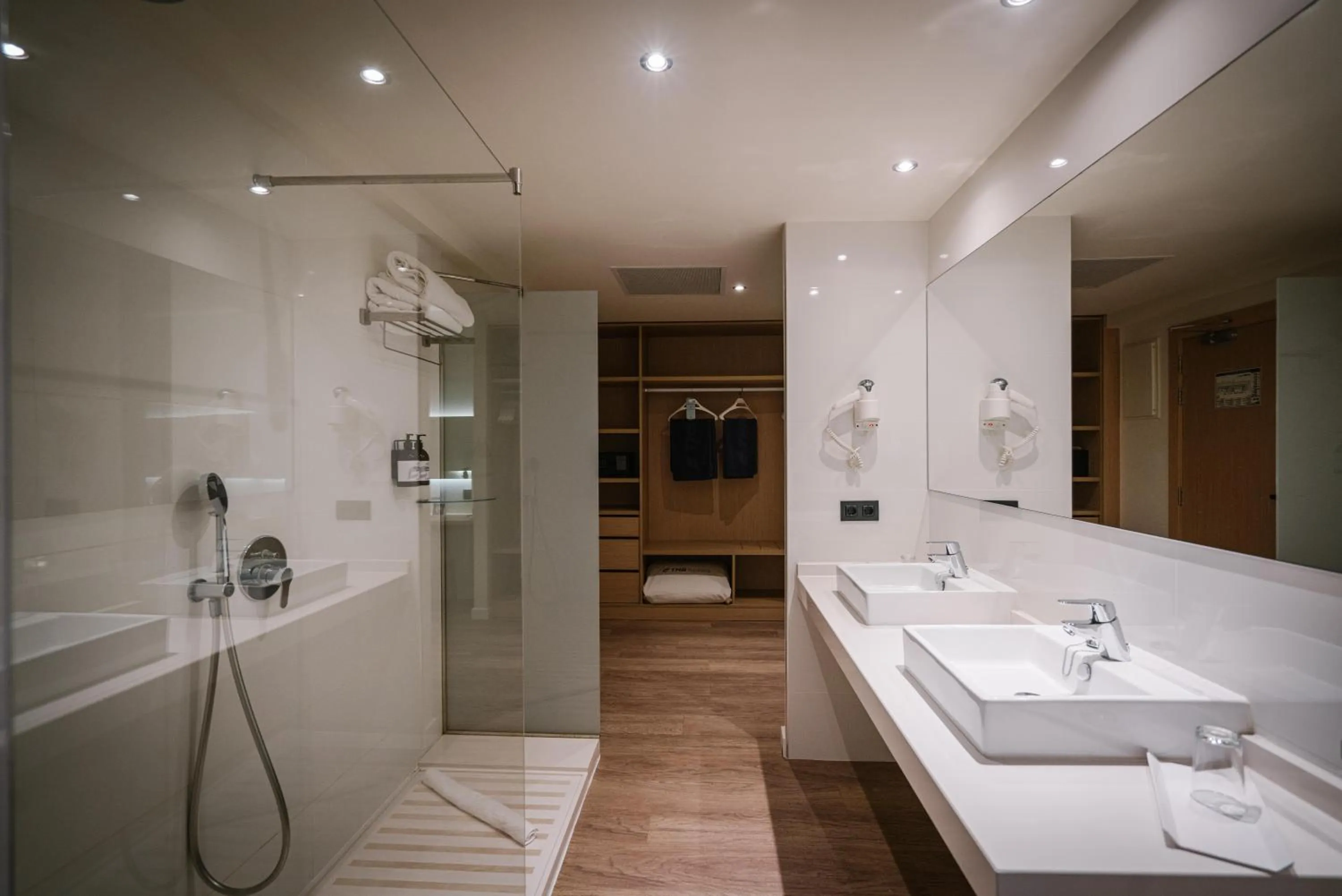 Shower in THB Los Molinos - Adults Only