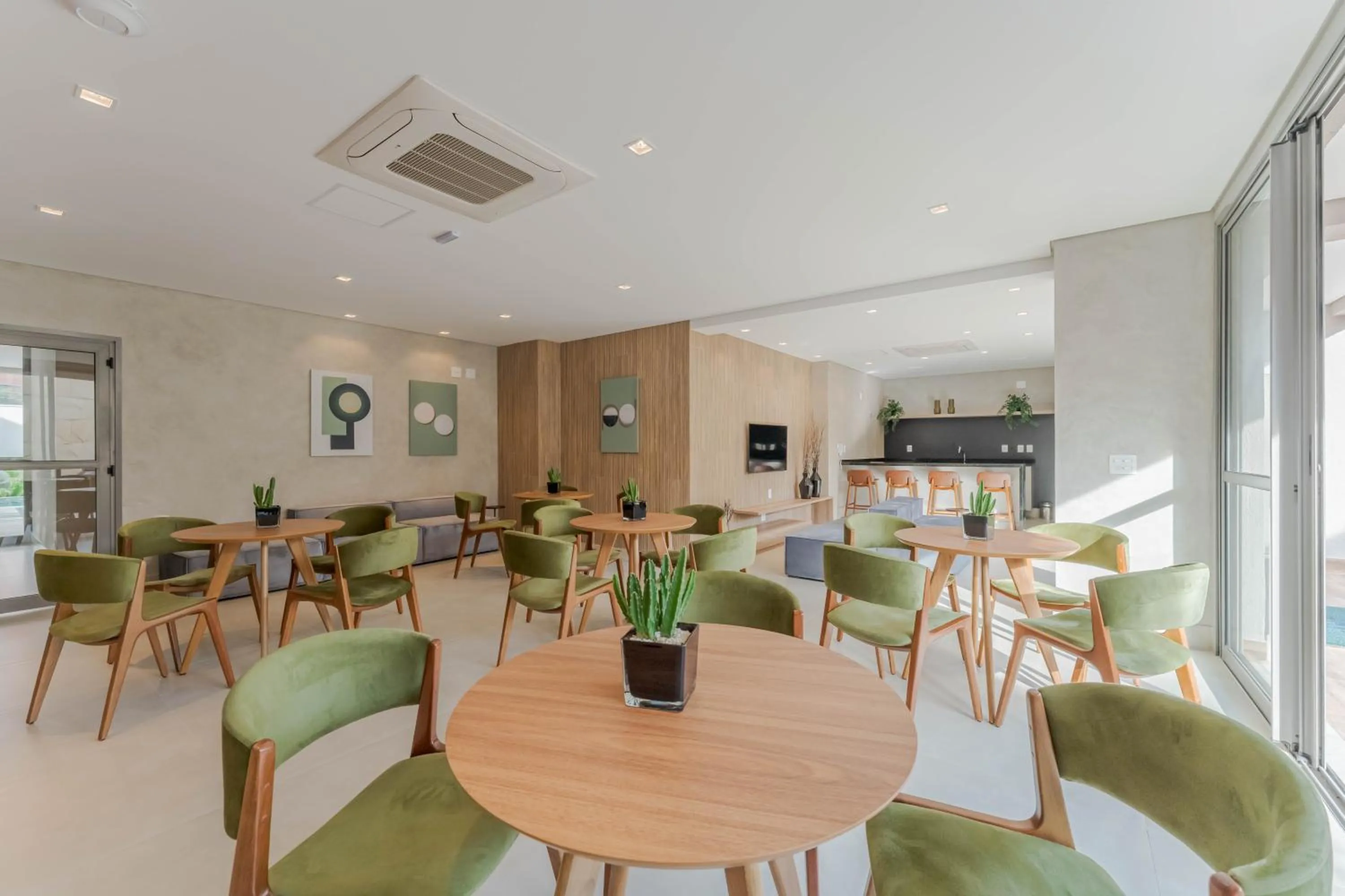 Area and facilities in Apartamentos Studio Allure Moema - Com café da manhã e Valet opcional, Recepção 24 horas