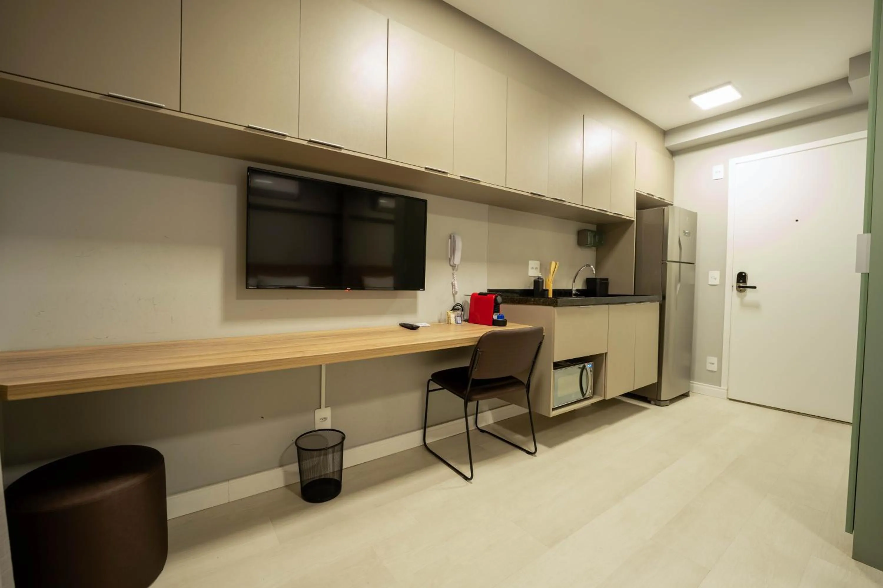 Kitchen or kitchenette in Apartamentos Studio Allure Moema - Com café da manhã e Valet opcional, Recepção 24 horas