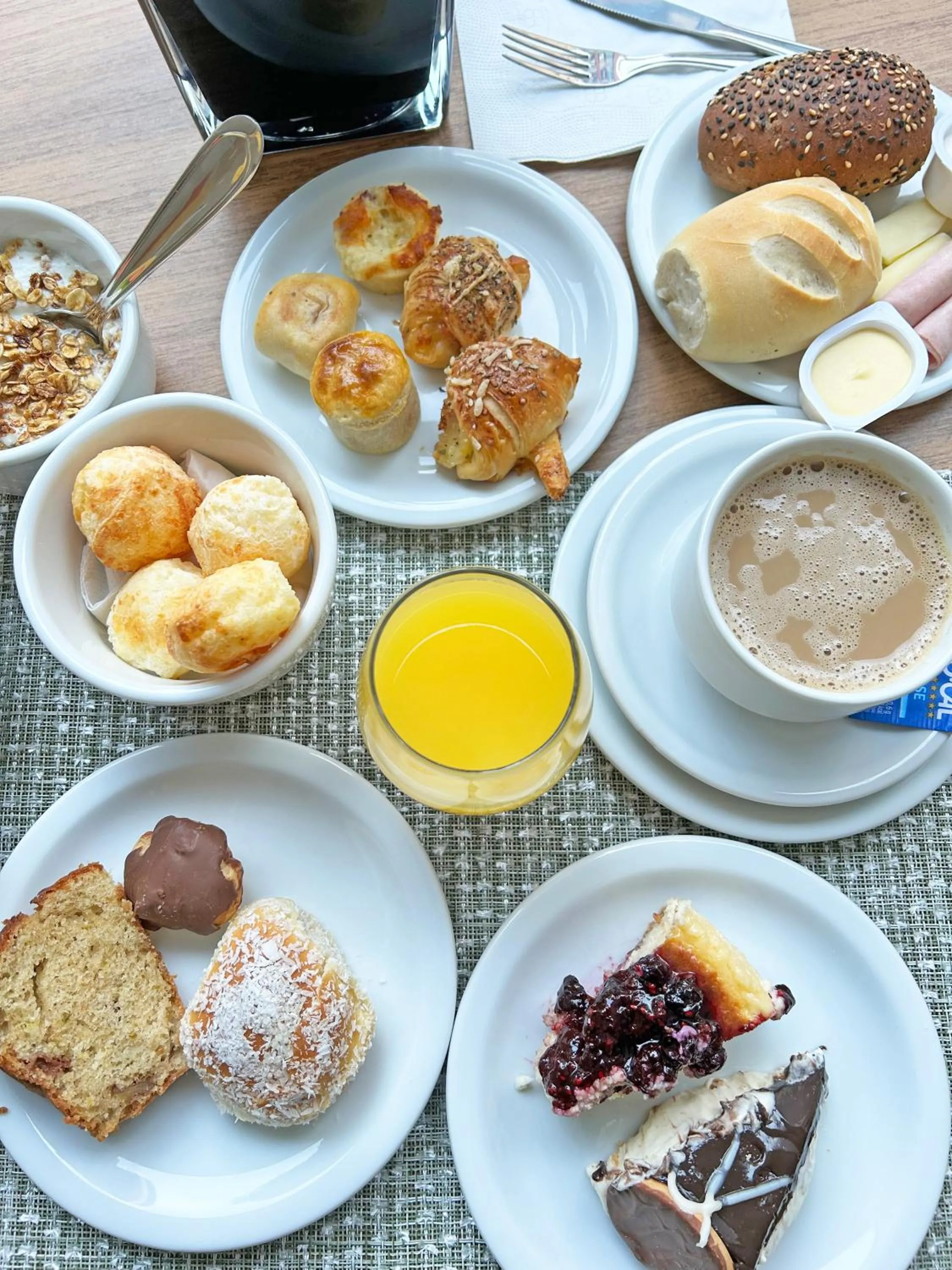 Breakfast in Apartamentos Studio Allure Moema - Com café da manhã e Valet opcional, Recepção 24 horas