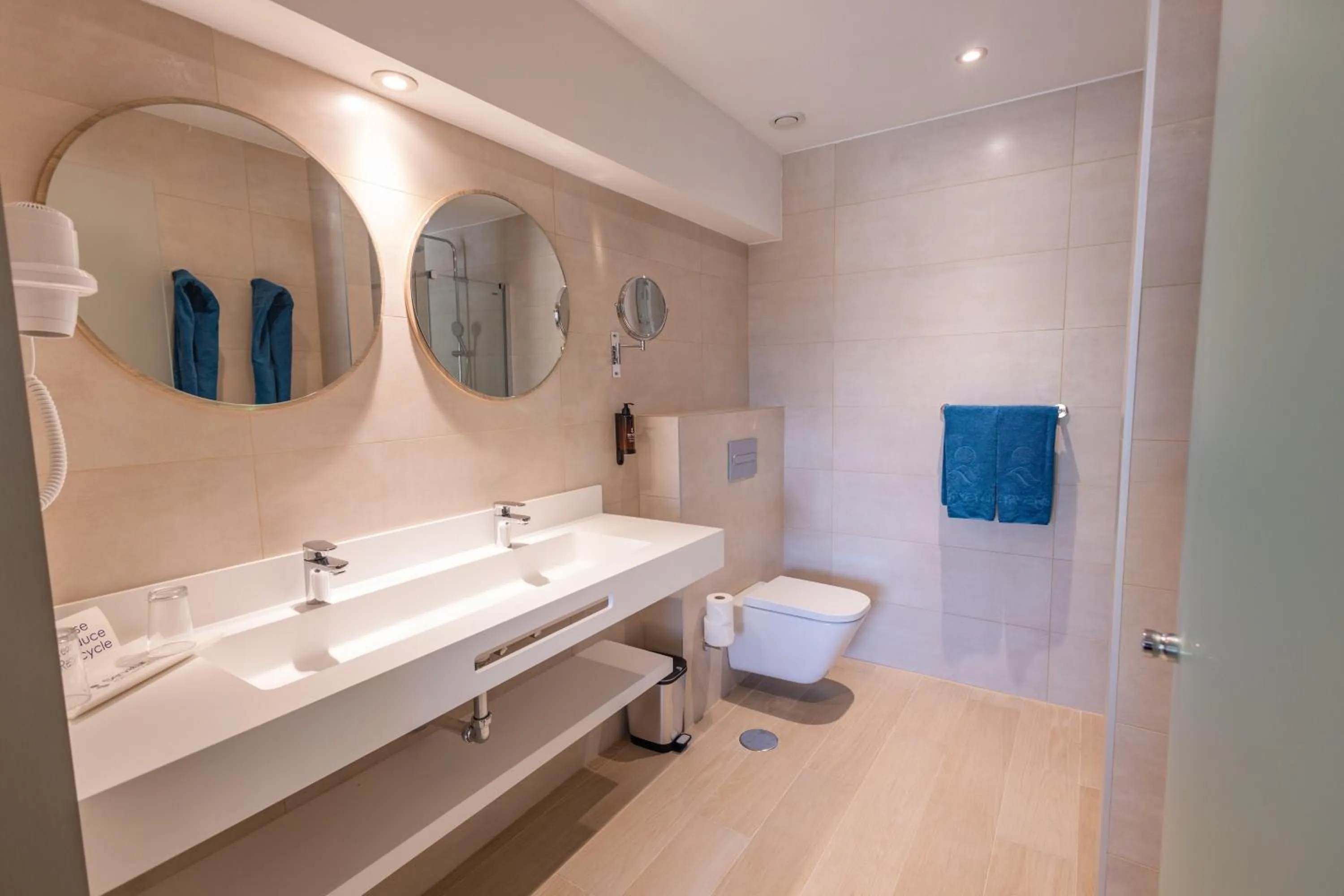 Bathroom in Servatur Puerto Azul