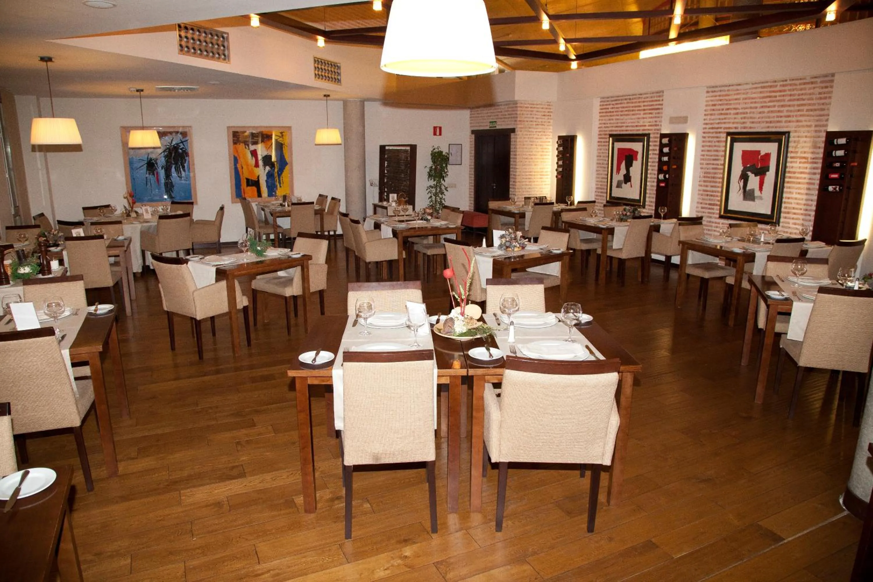 Restaurant/places to eat in Hotel Isla de La Garena