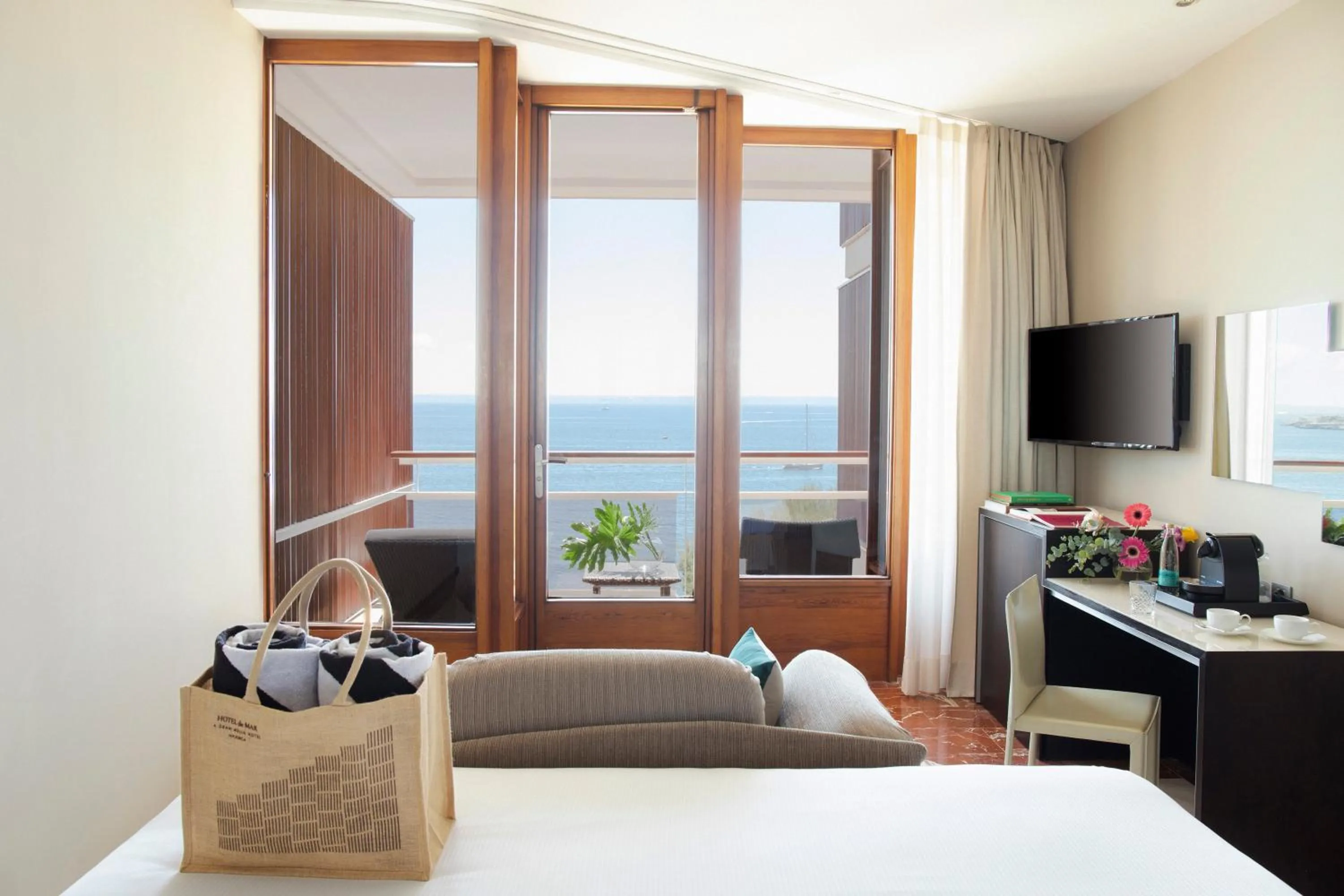 Bed in Hotel de Mar Gran Meliá - Adults Only - The Leading Hotels of the World