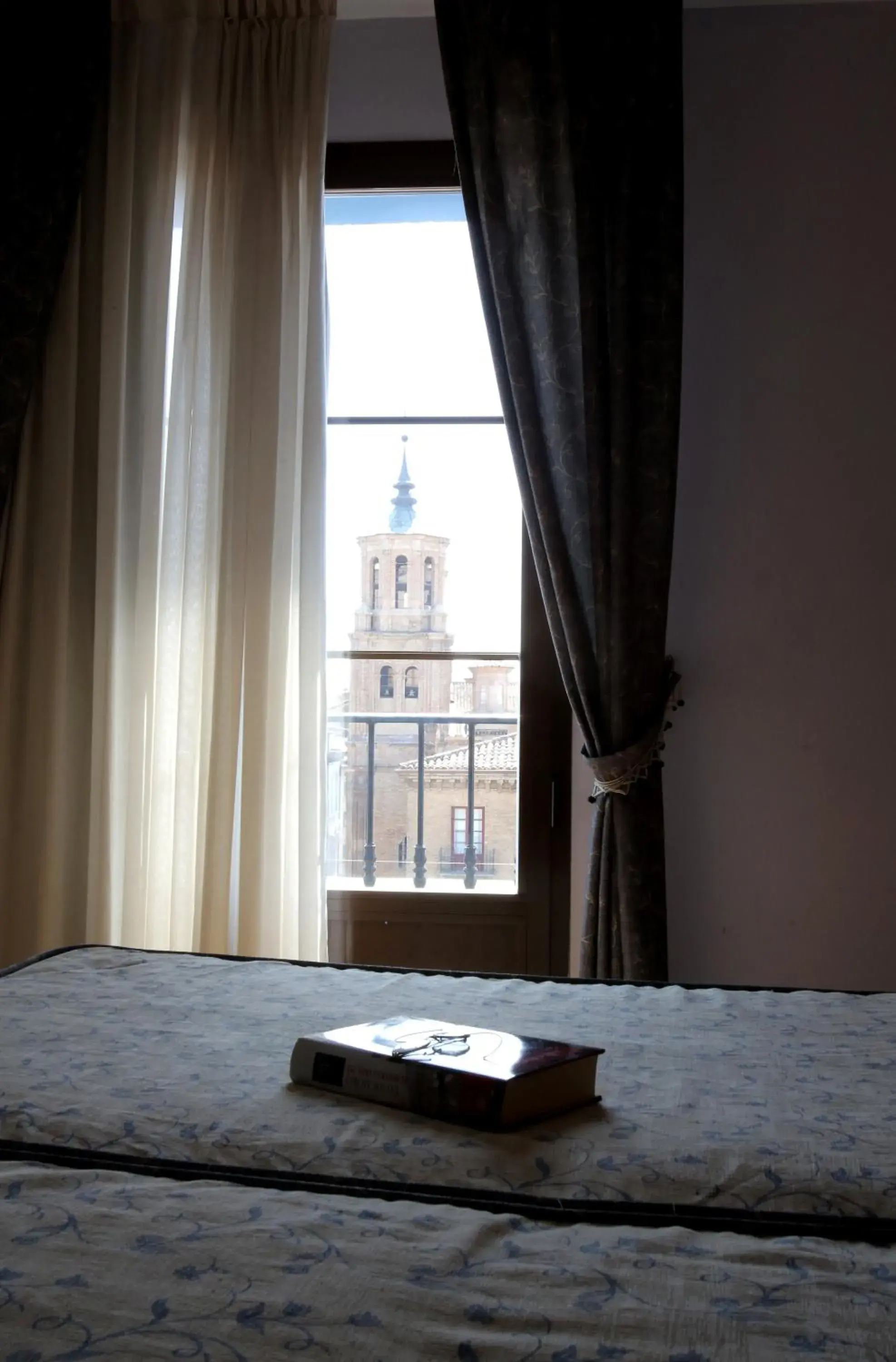 Double Room with Extra Bed in Hotel Hispania Double Room with Extra Bed in Hotel Hispania