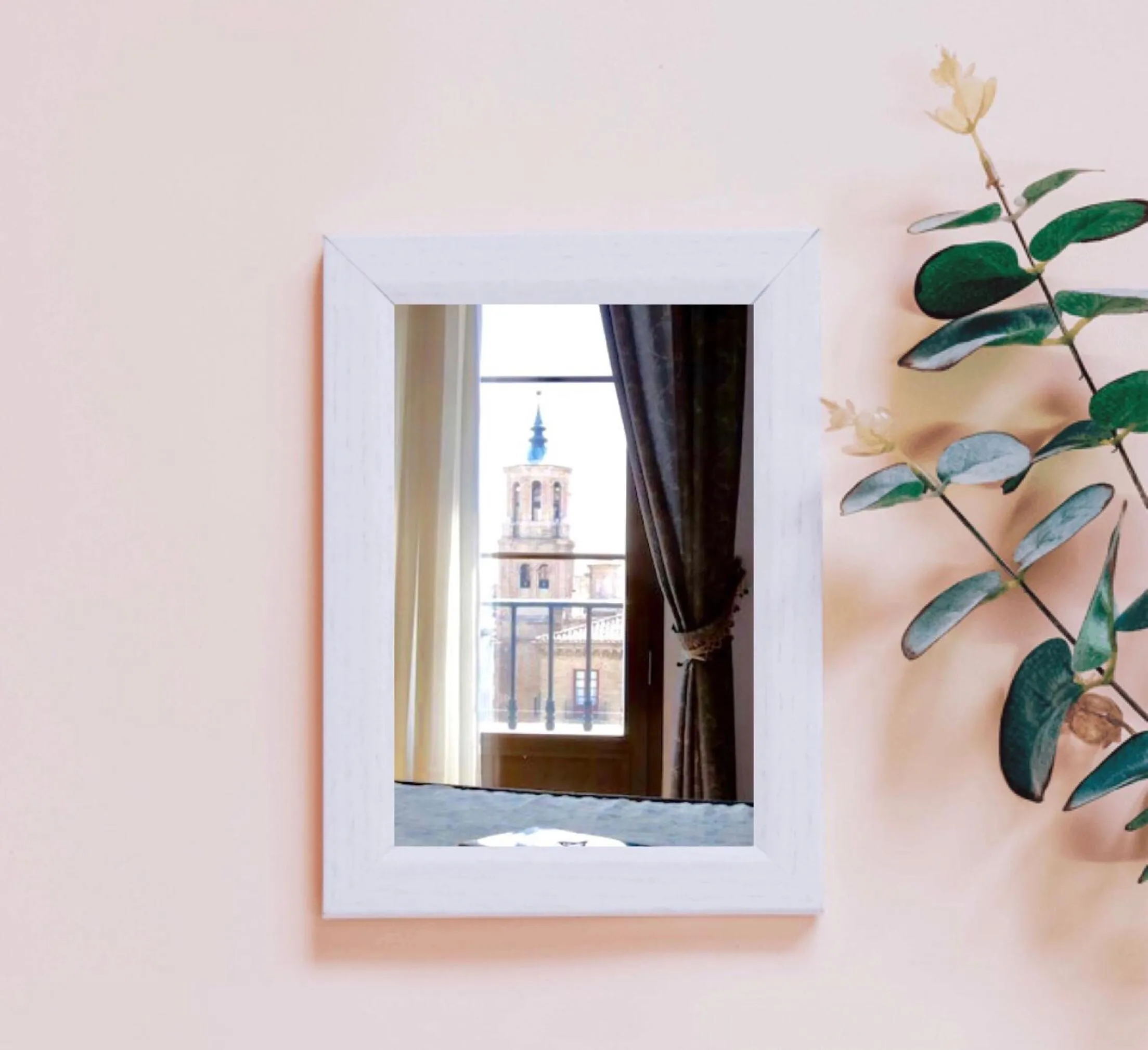 Nearby landmark in Hotel Hispania