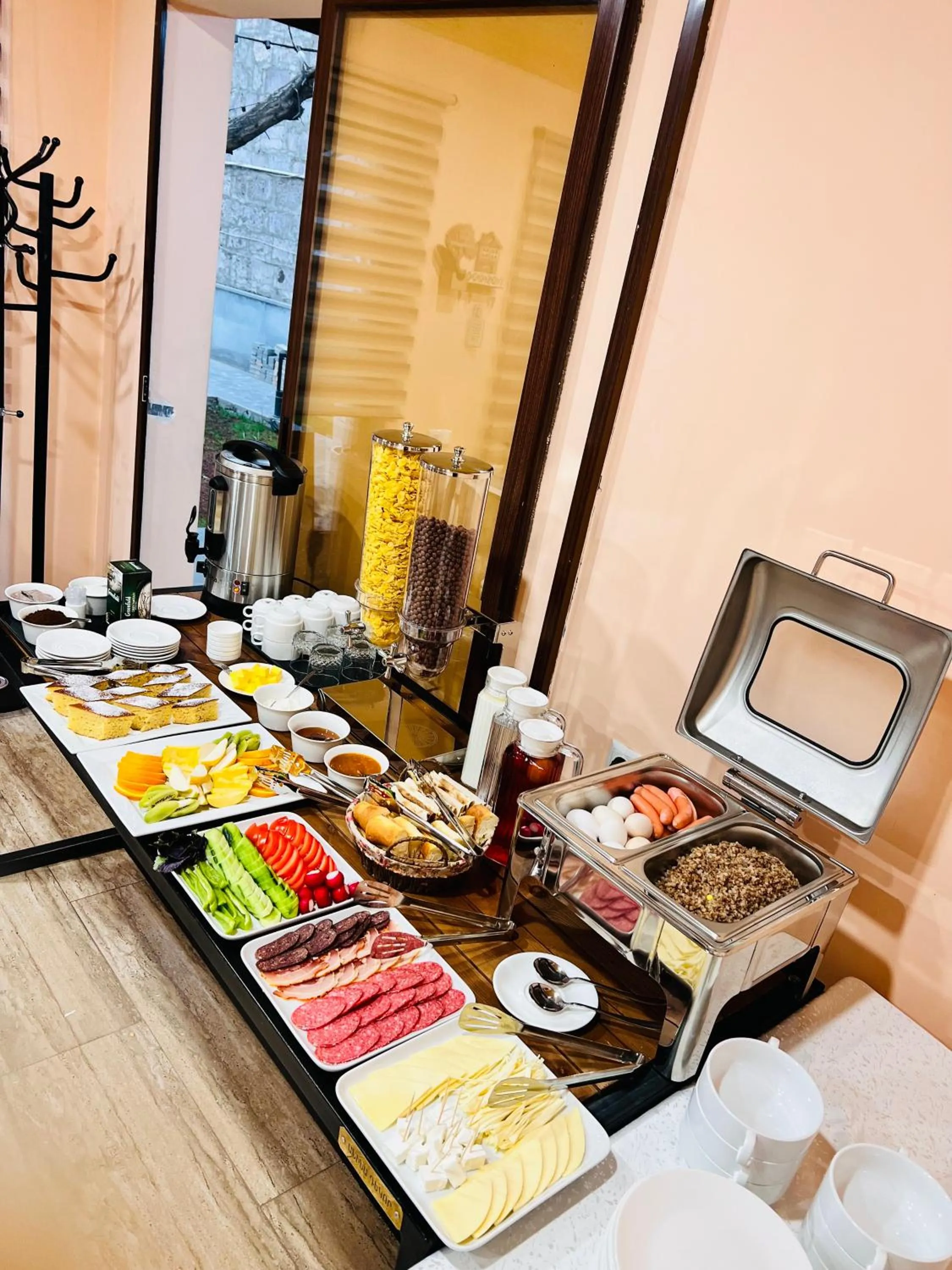 Food and drinks in MarNar Hotel