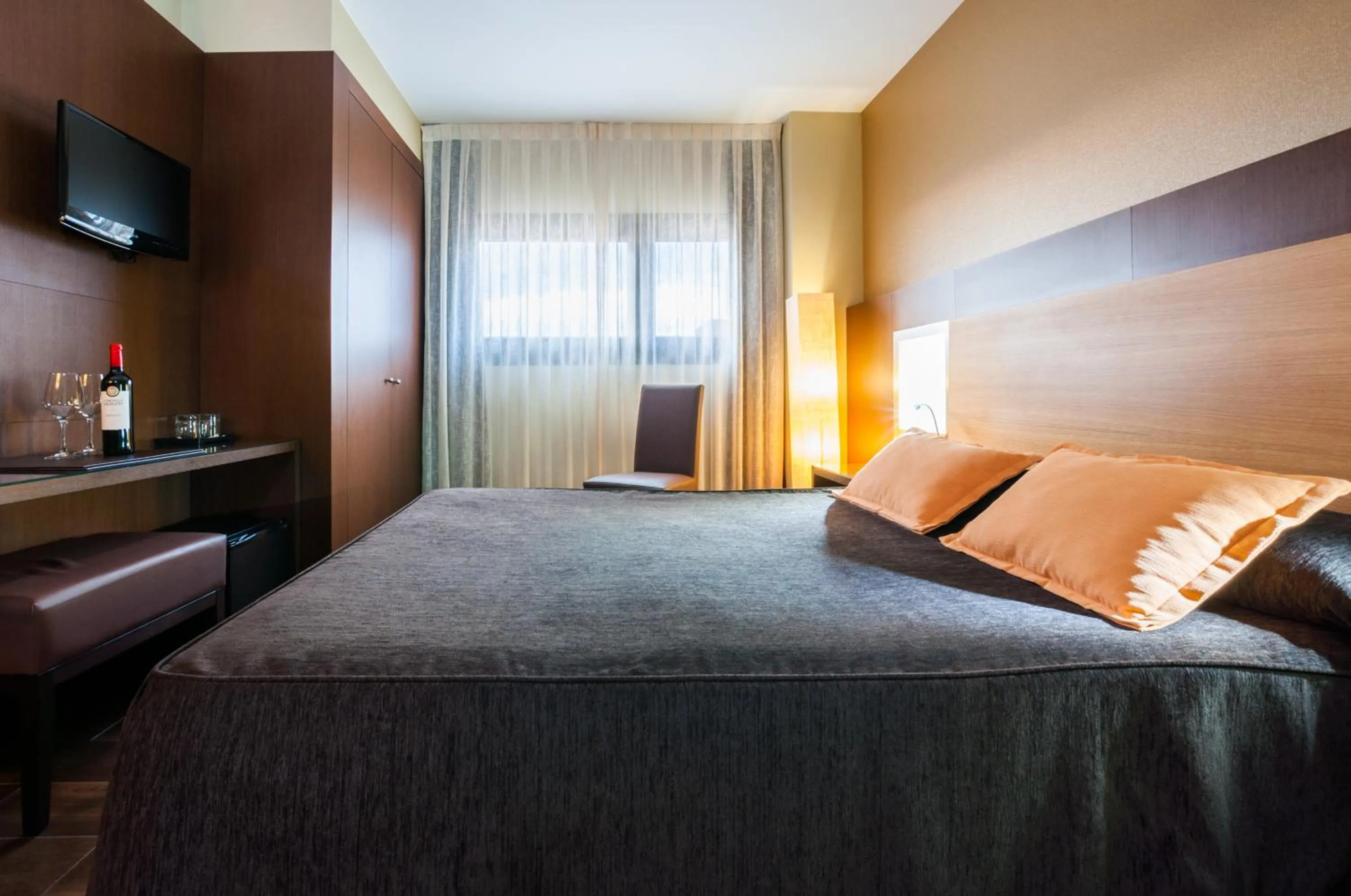 Bedroom, Bed in Hotel Ciudad de Alcañiz