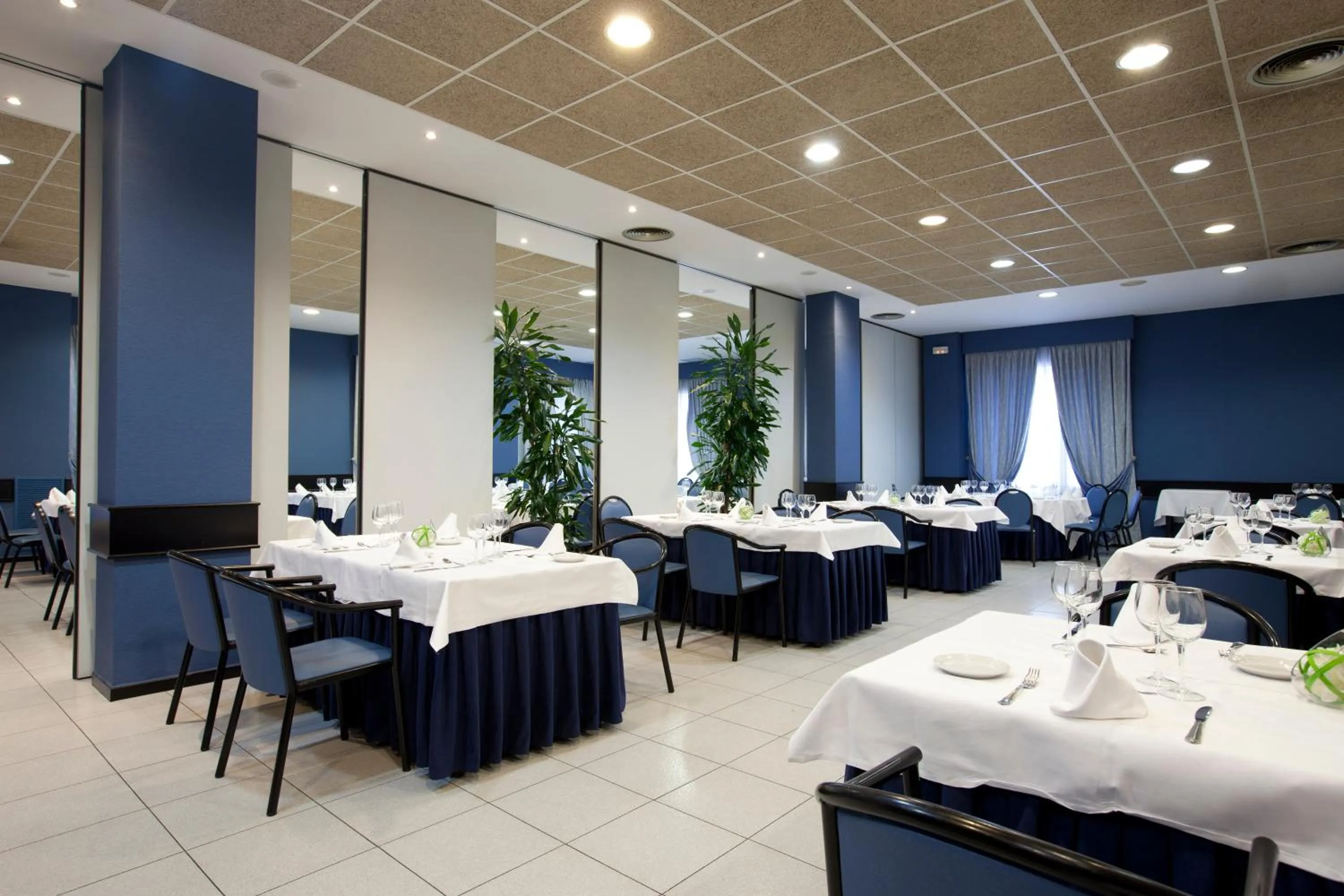 Restaurant/places to eat in Hotel Ciudad de Alcañiz