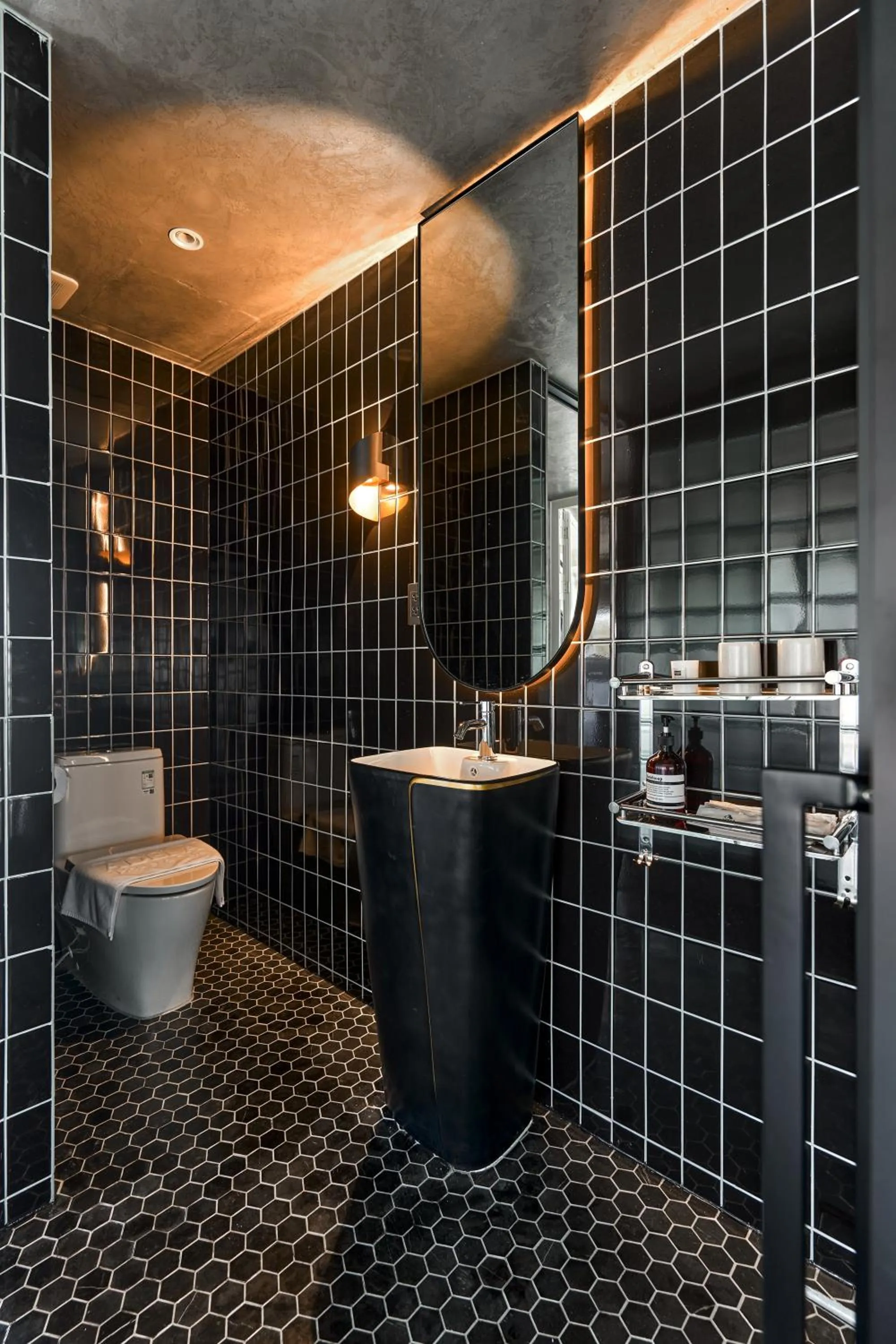 Toilet in Adela Hotel Dalat