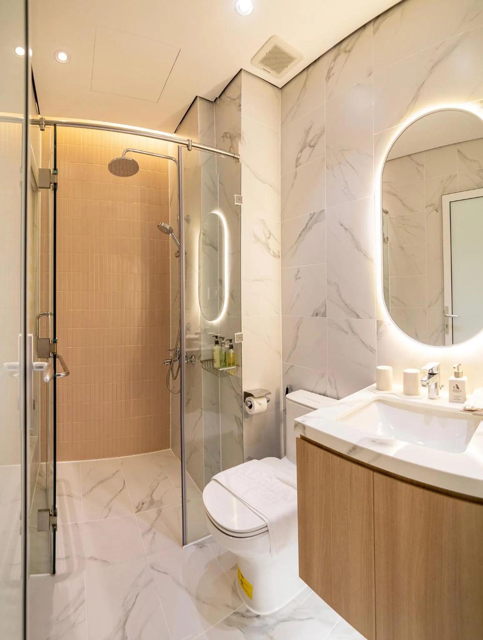 Shower in Adela Hotel Dalat