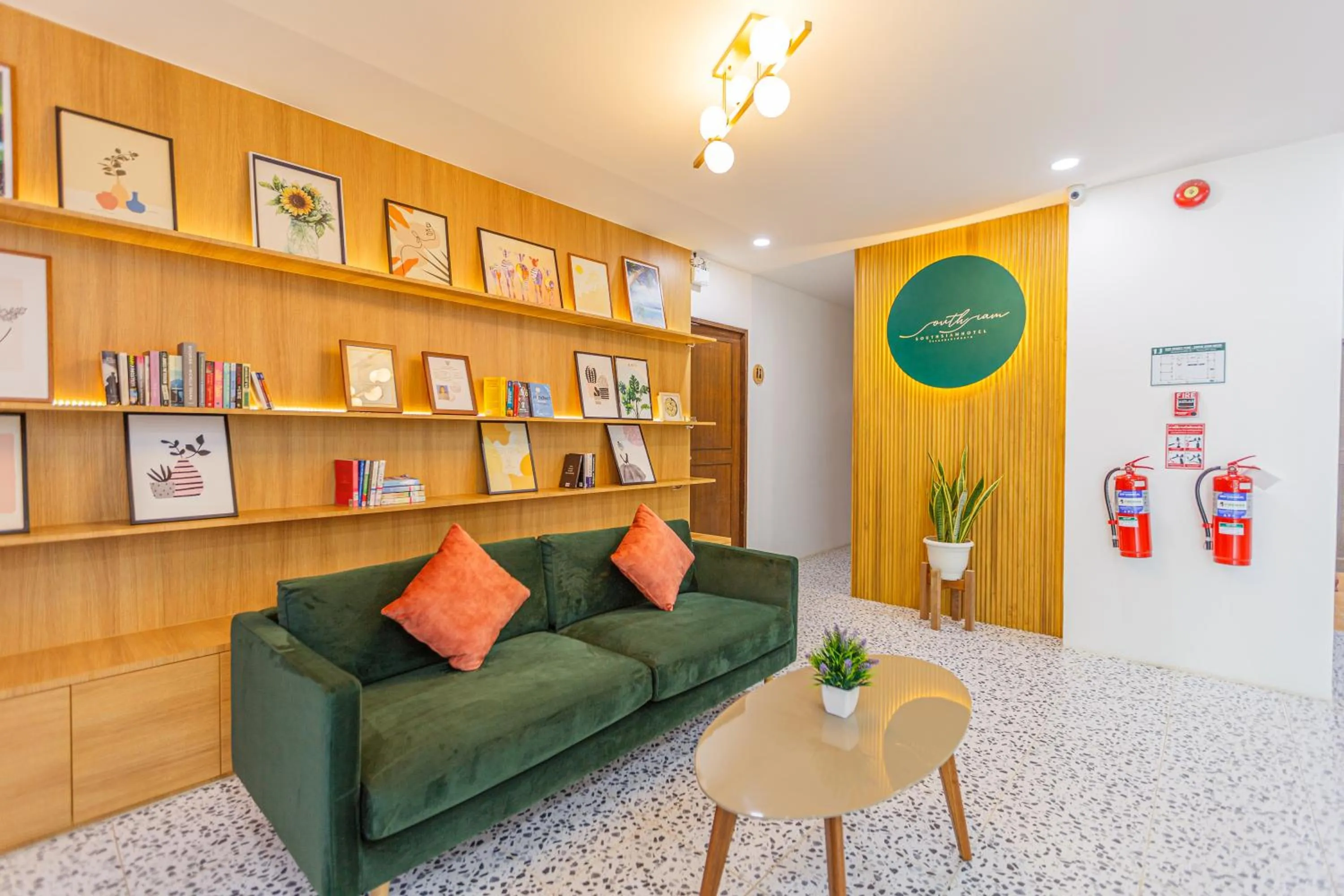 Living room in South Siam Hotel