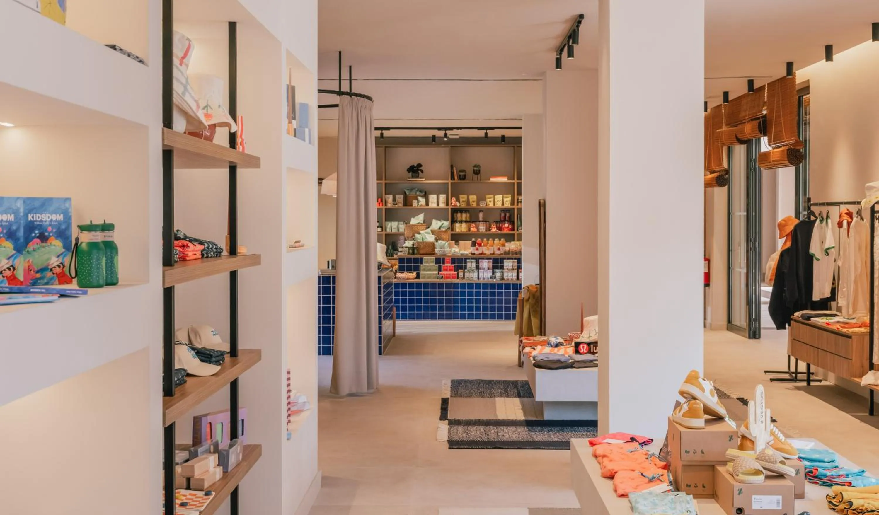 On-site shops in Zel Costa Brava