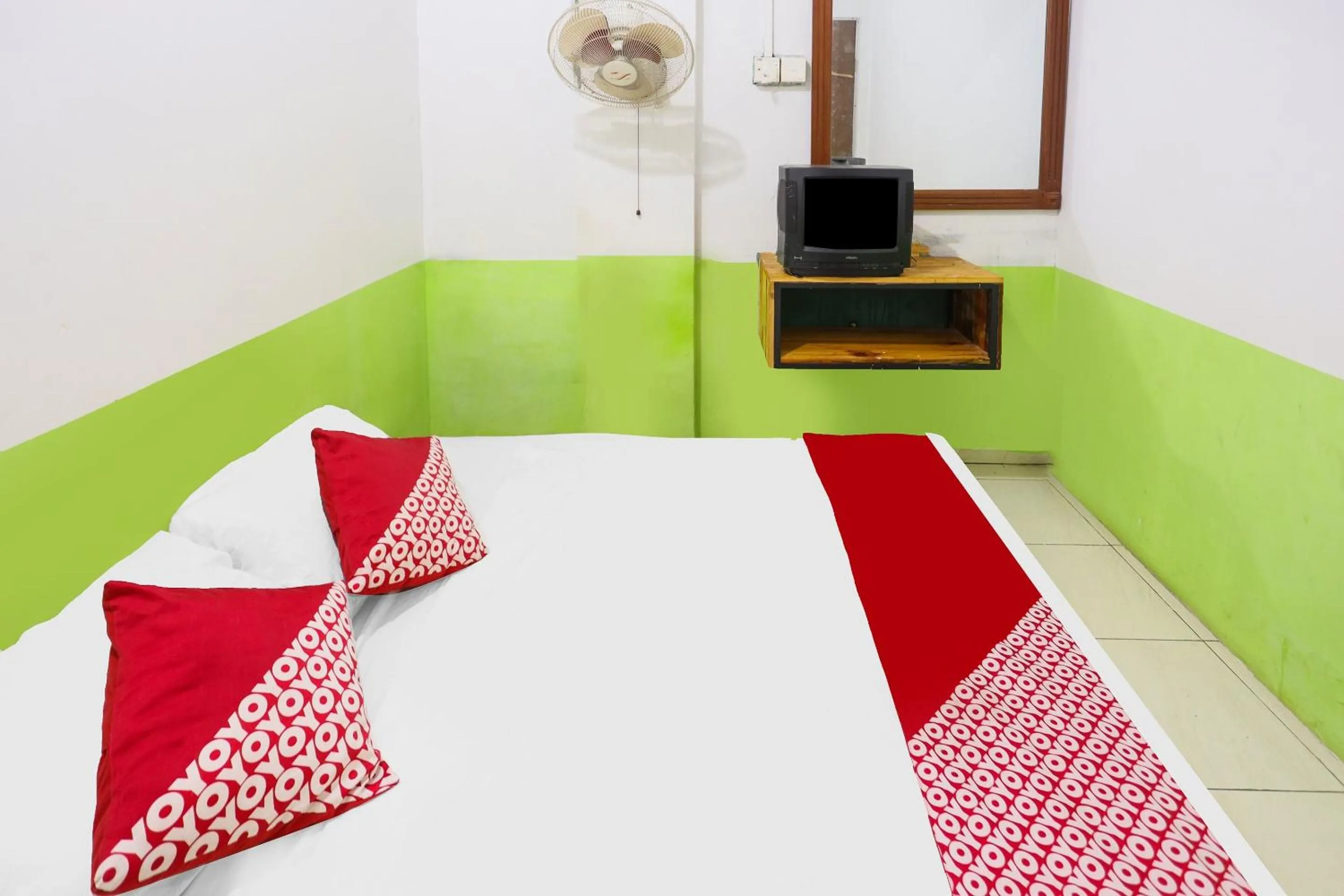 Bedroom, Bed in Hotel O Bagus Stay