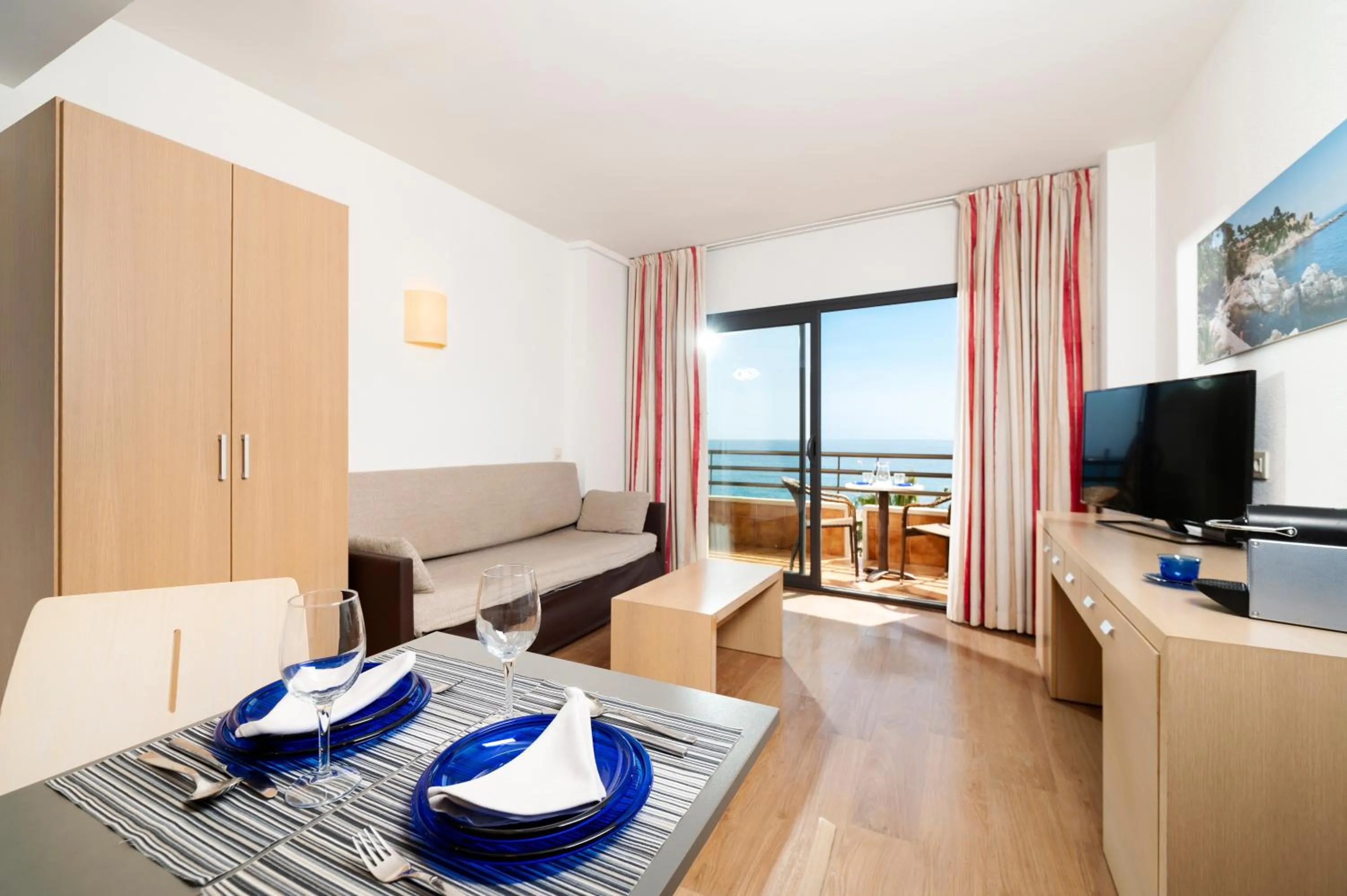 Living room in Almirall Apartaments