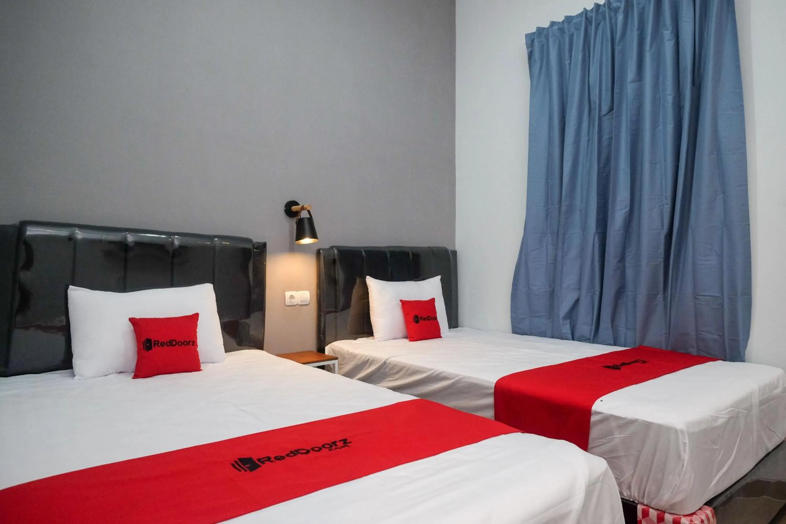 Bedroom, Bed in RedDoorz Plus near Alun Alun Kota Blora
