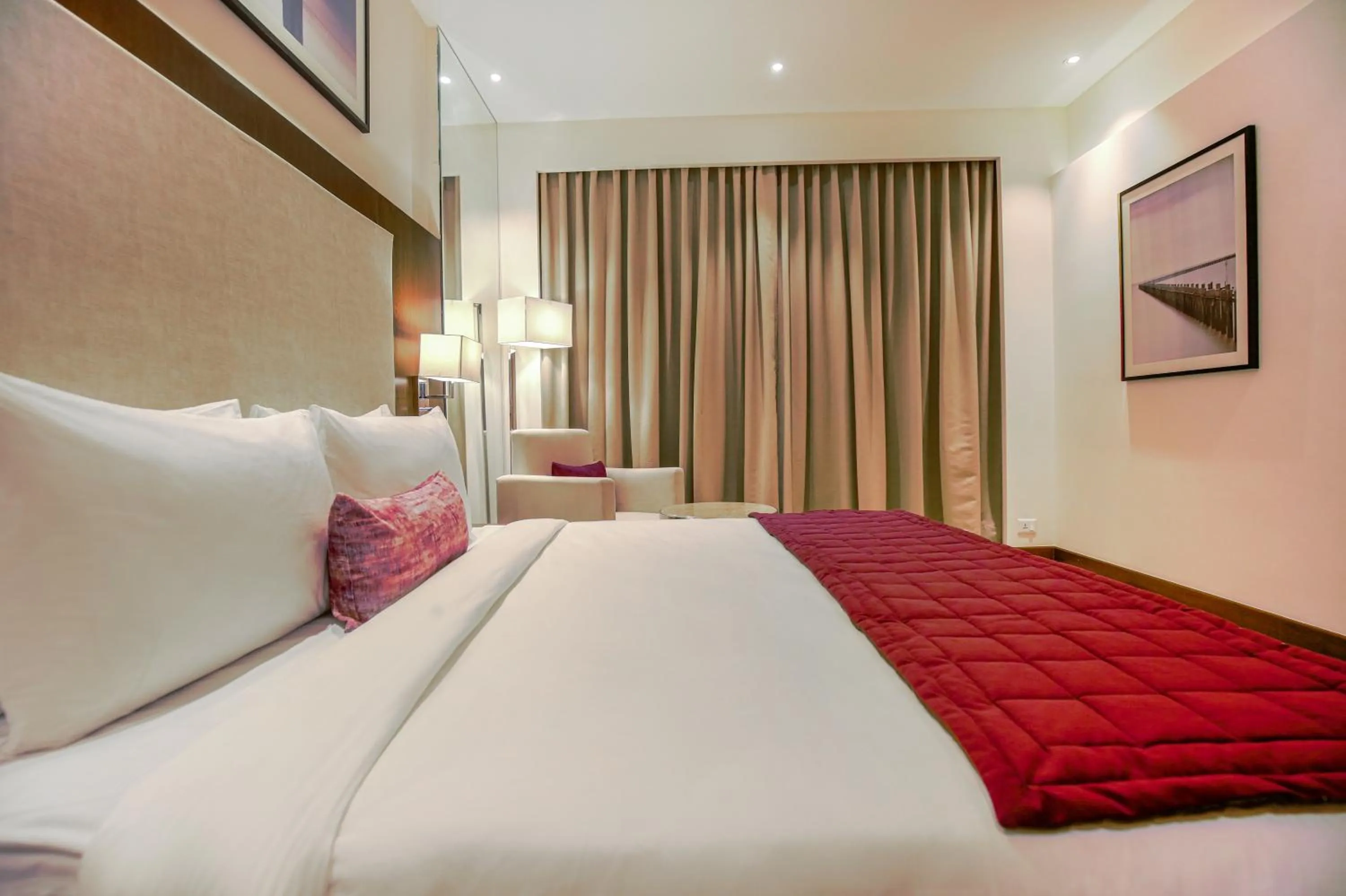 Bed in Best Western Plus Chandigarh Mohali