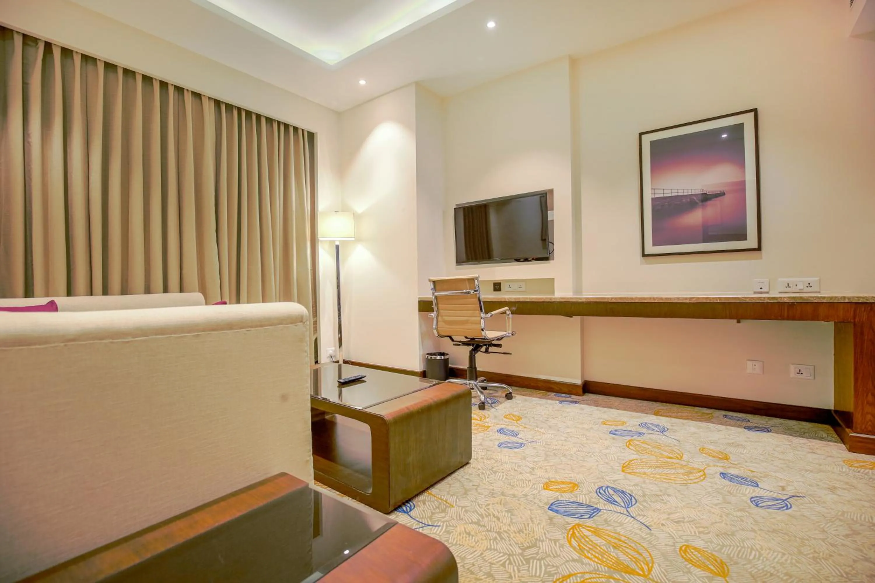 TV and multimedia, Bed in Best Western Plus Chandigarh Mohali