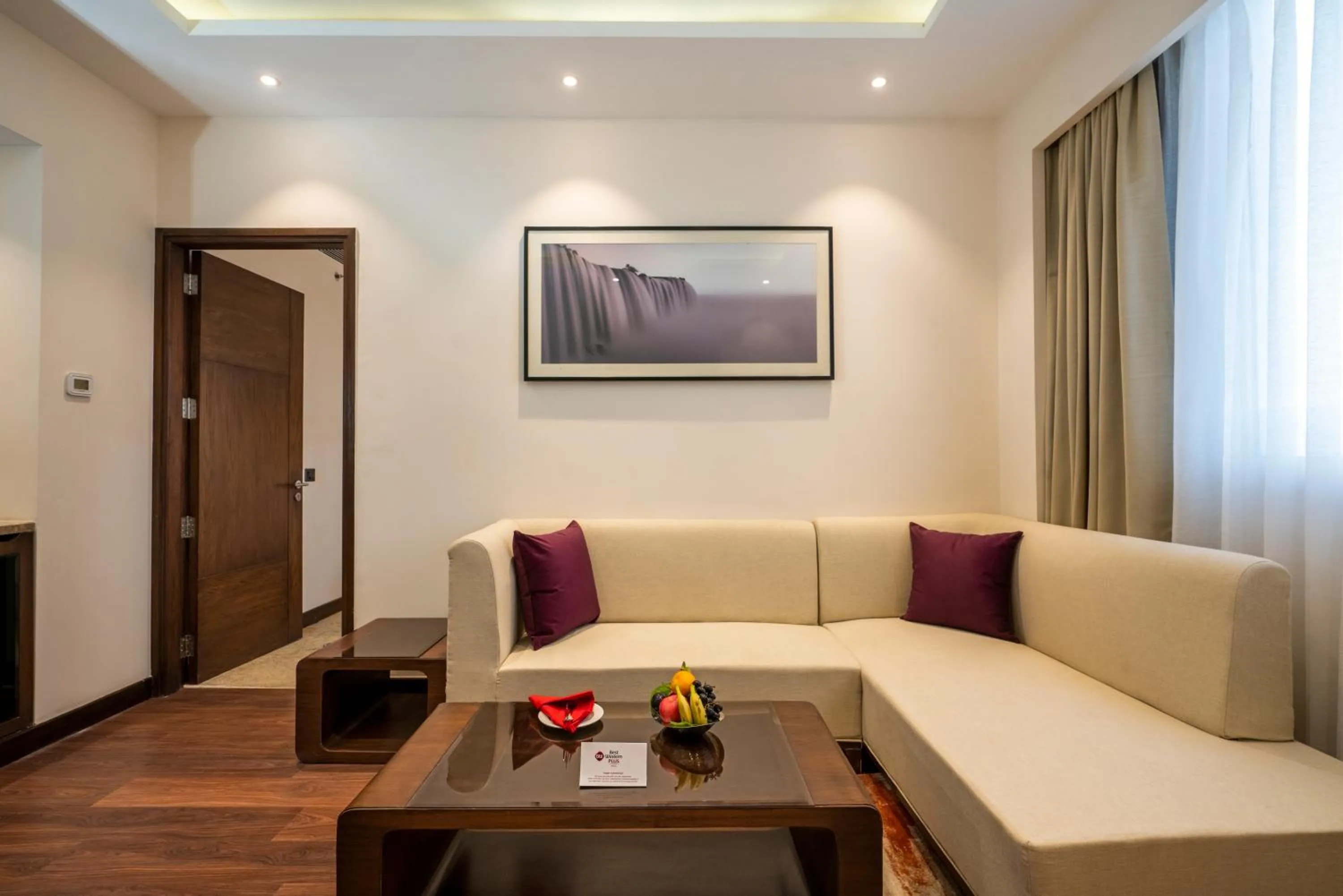 Seating area in Best Western Plus Chandigarh Mohali
