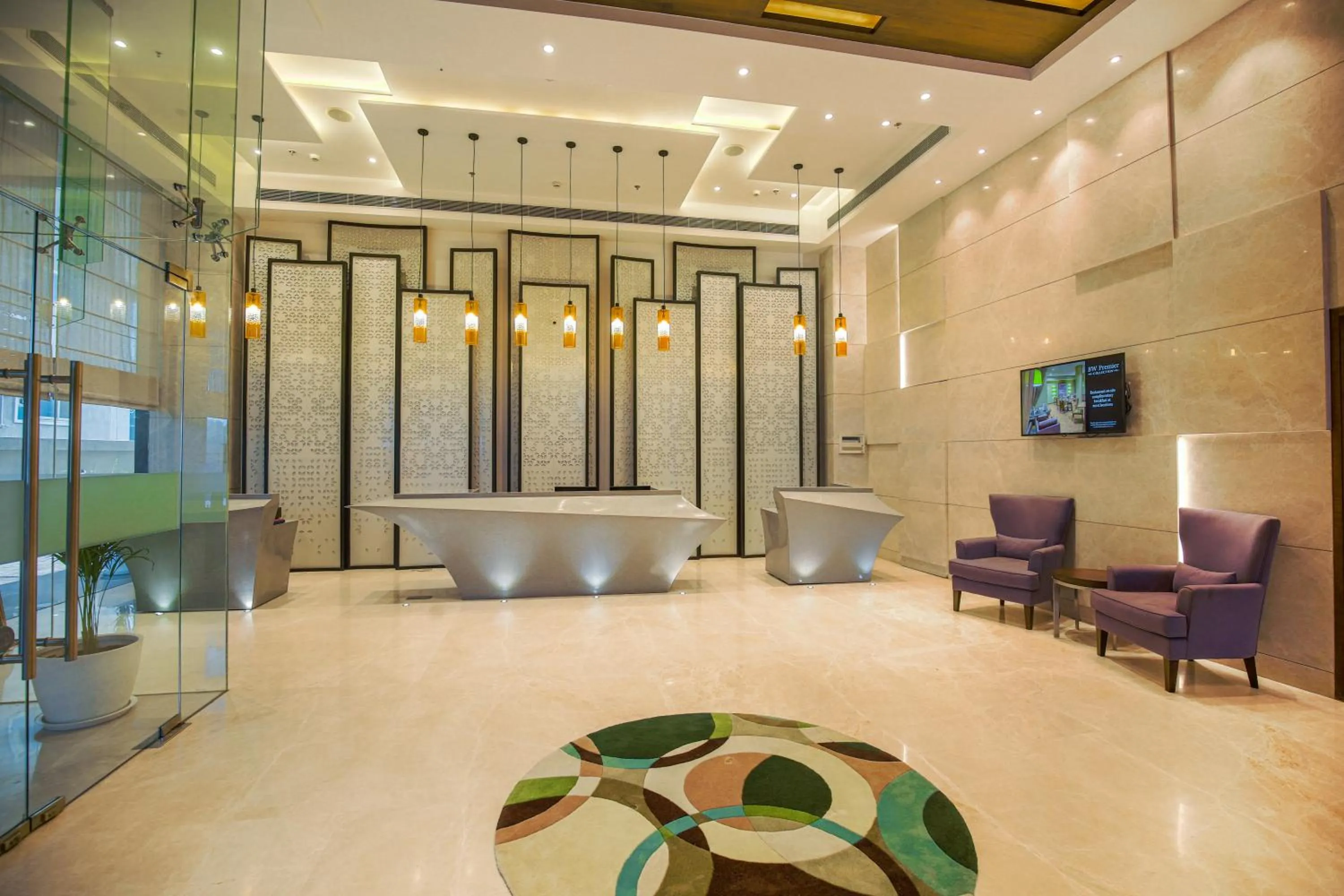 Lobby or reception in Best Western Plus Chandigarh Mohali