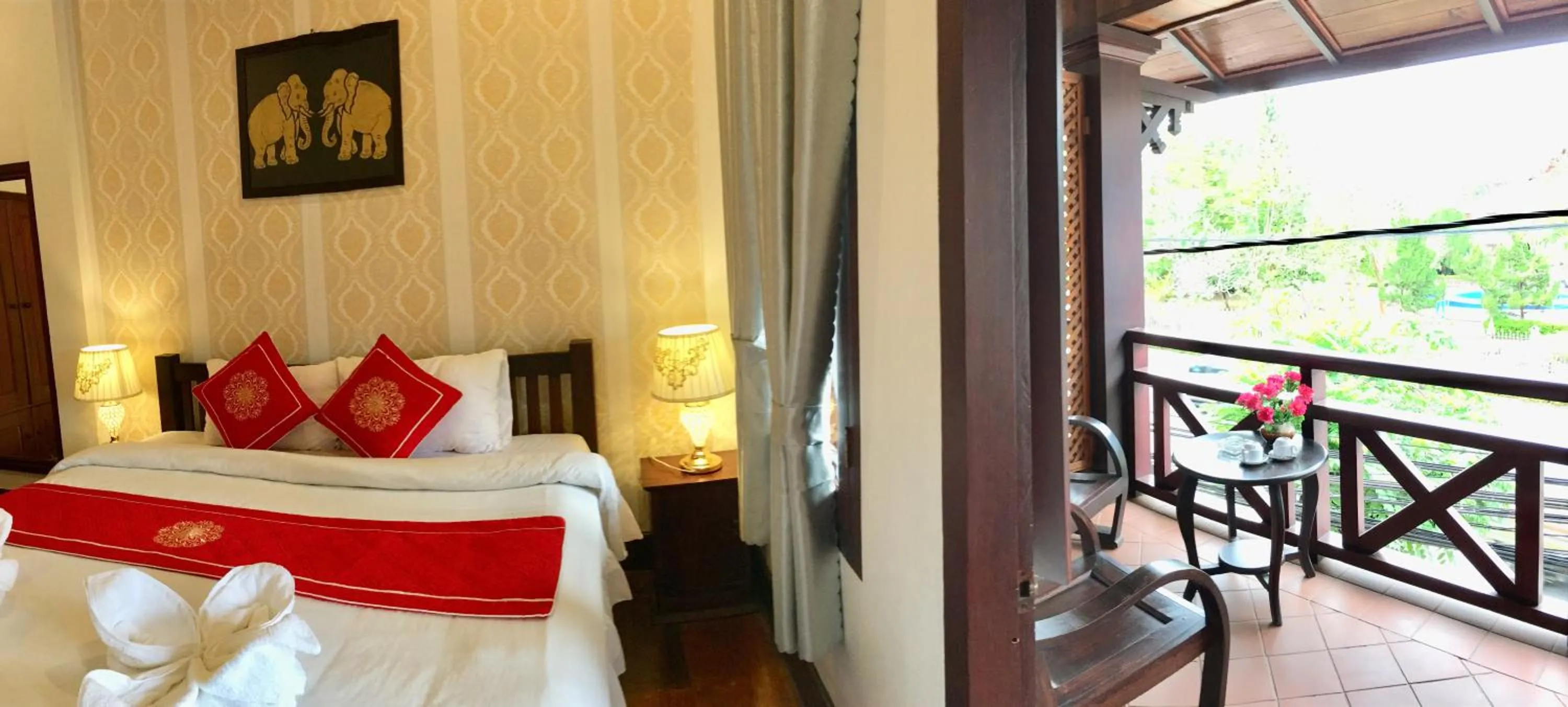 Bed in Luang Prabang Pangkham Lodge