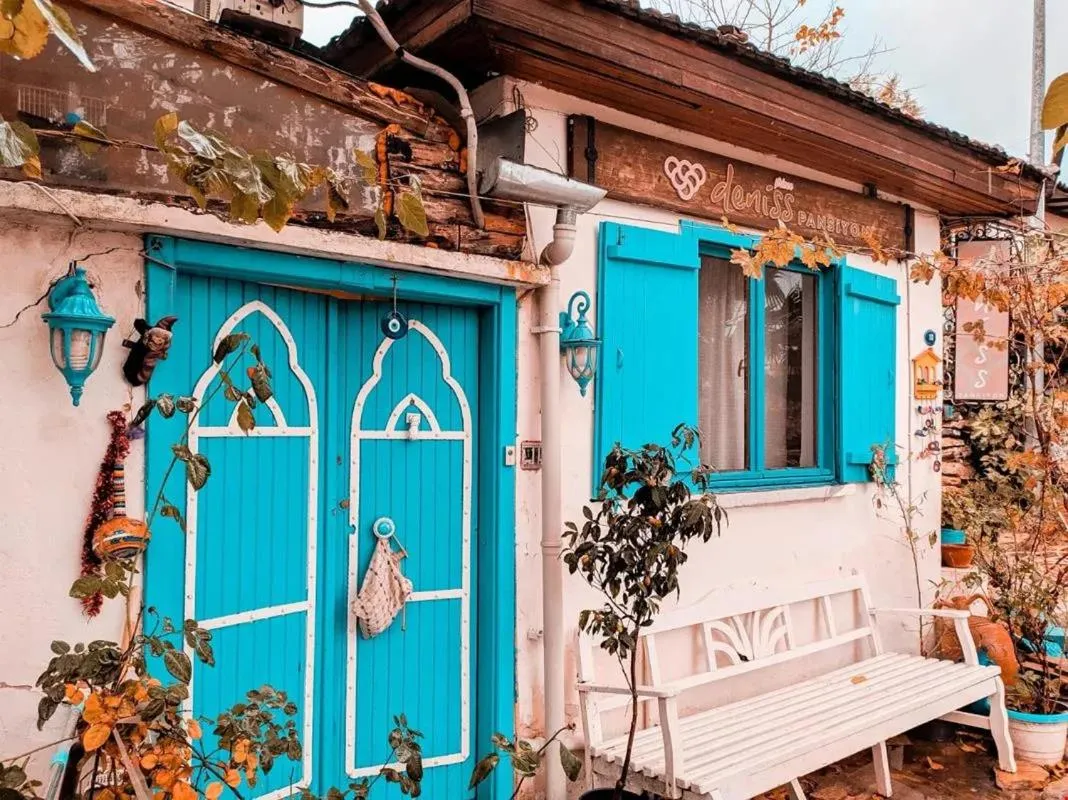 Facade/entrance in Deniss Pension