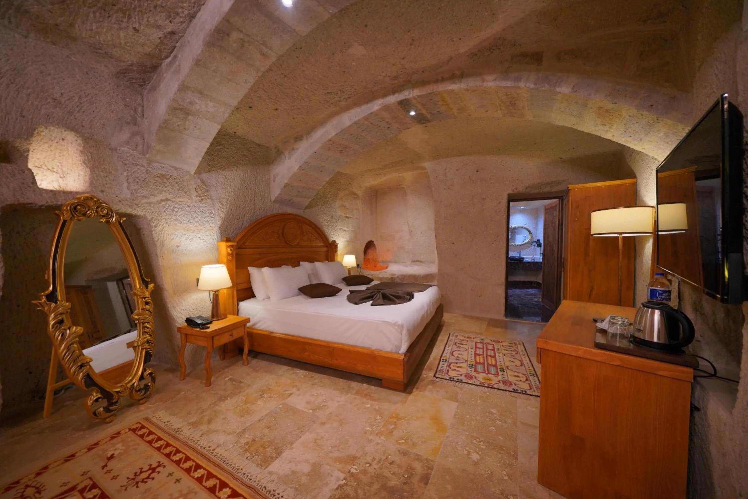Bed in Cappadocia Secret Hill Cave Suites