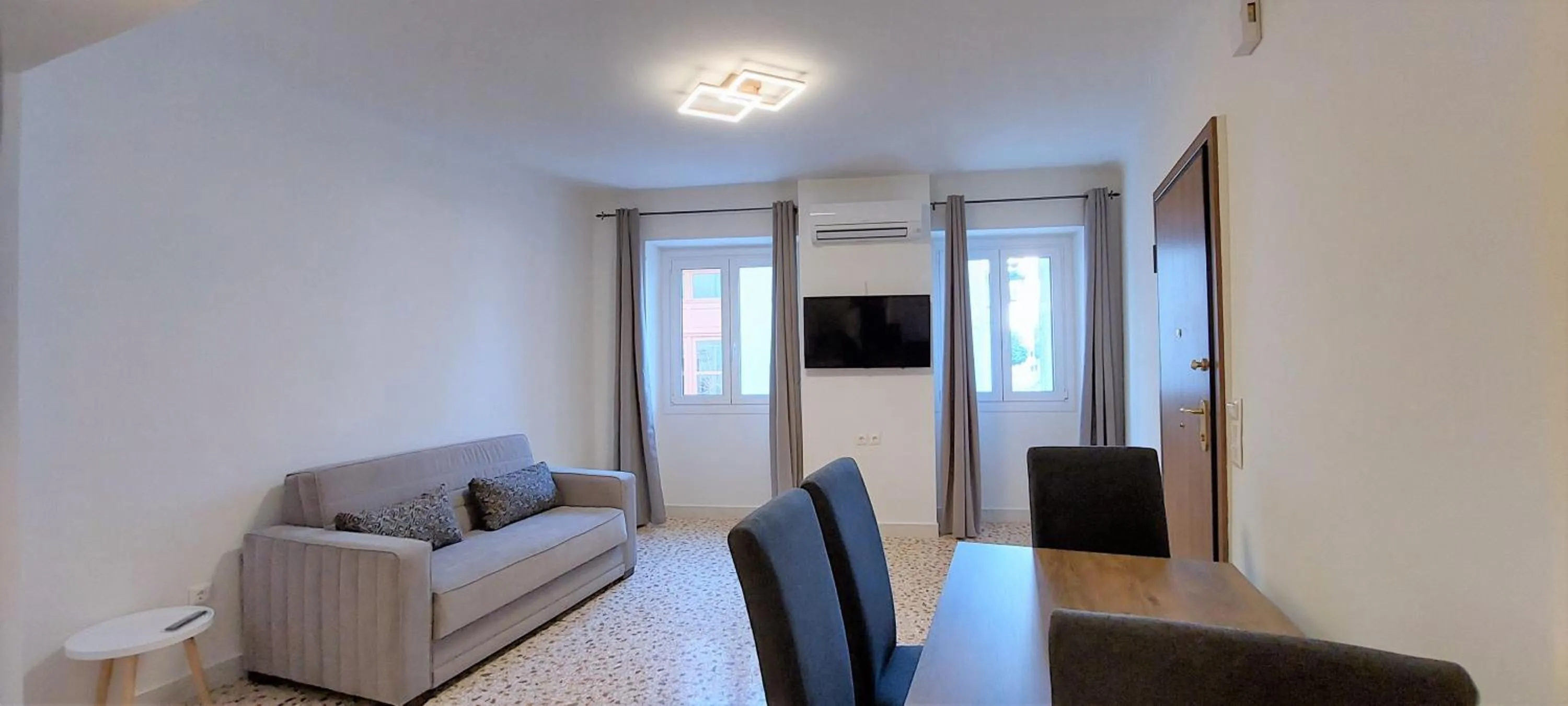 TV and multimedia in Athens Plaka Family Suites