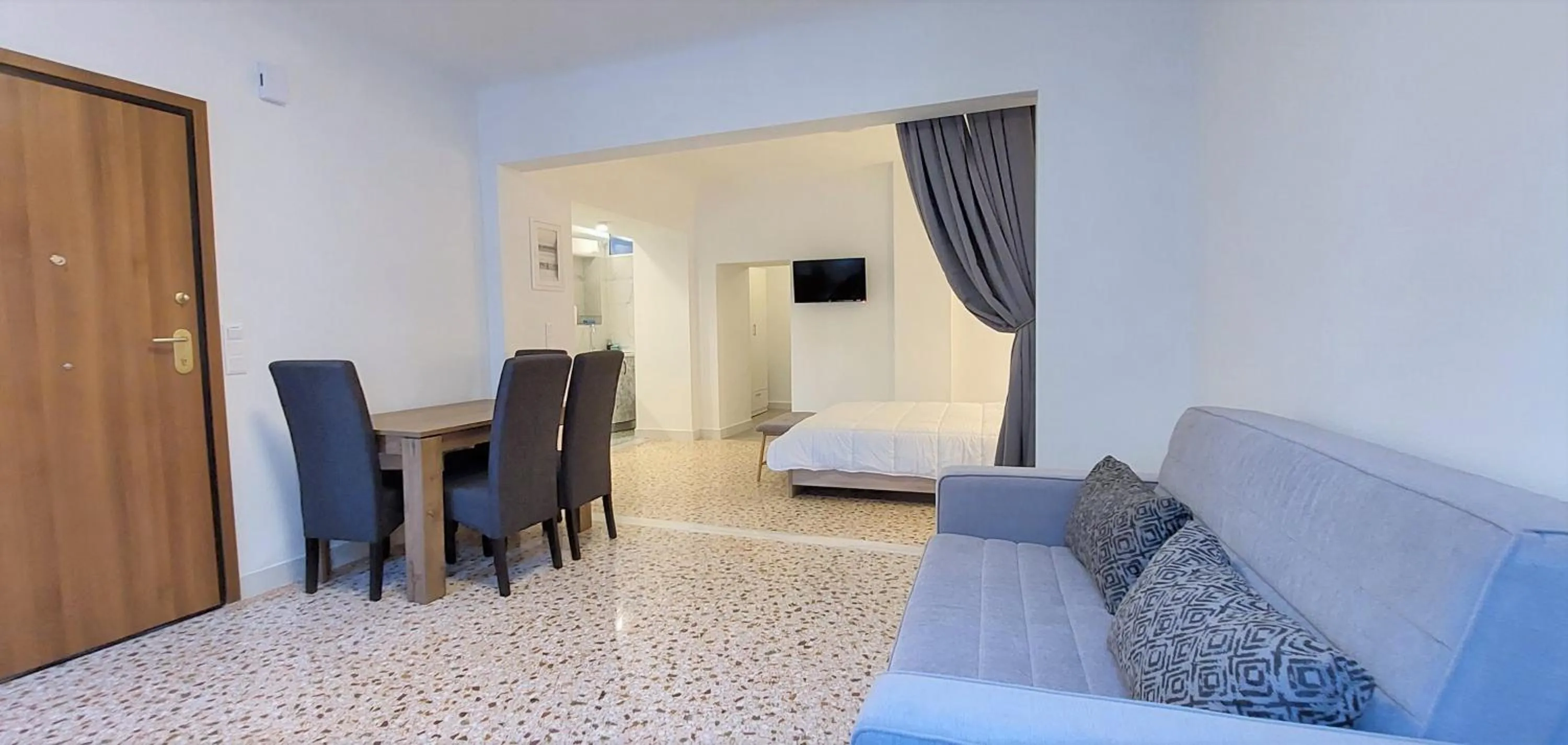 Photo of the whole room, Bed in Athens Plaka Family Suites