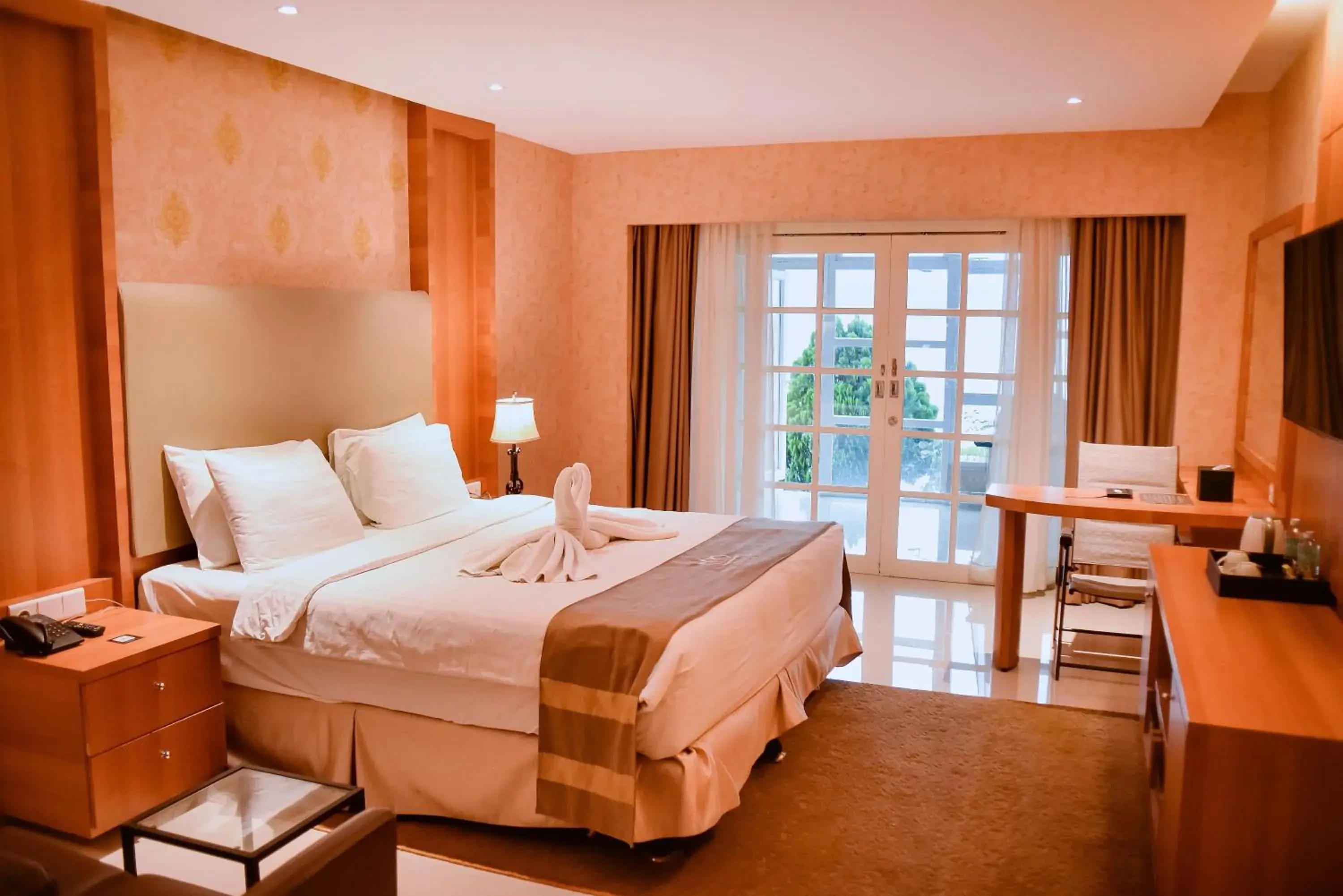 Queen Room with Balcony in Portola Grand Renggali Hotel Takengon Queen Room with Balcony in Portola Grand Renggali Hotel Takengon