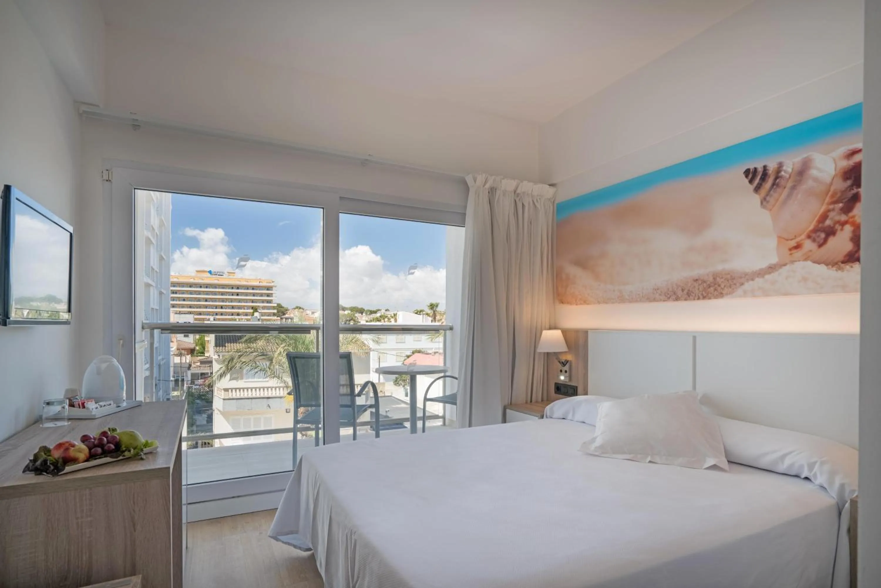 Photo of the whole room, Bed in THB Gran Playa - Adults Only