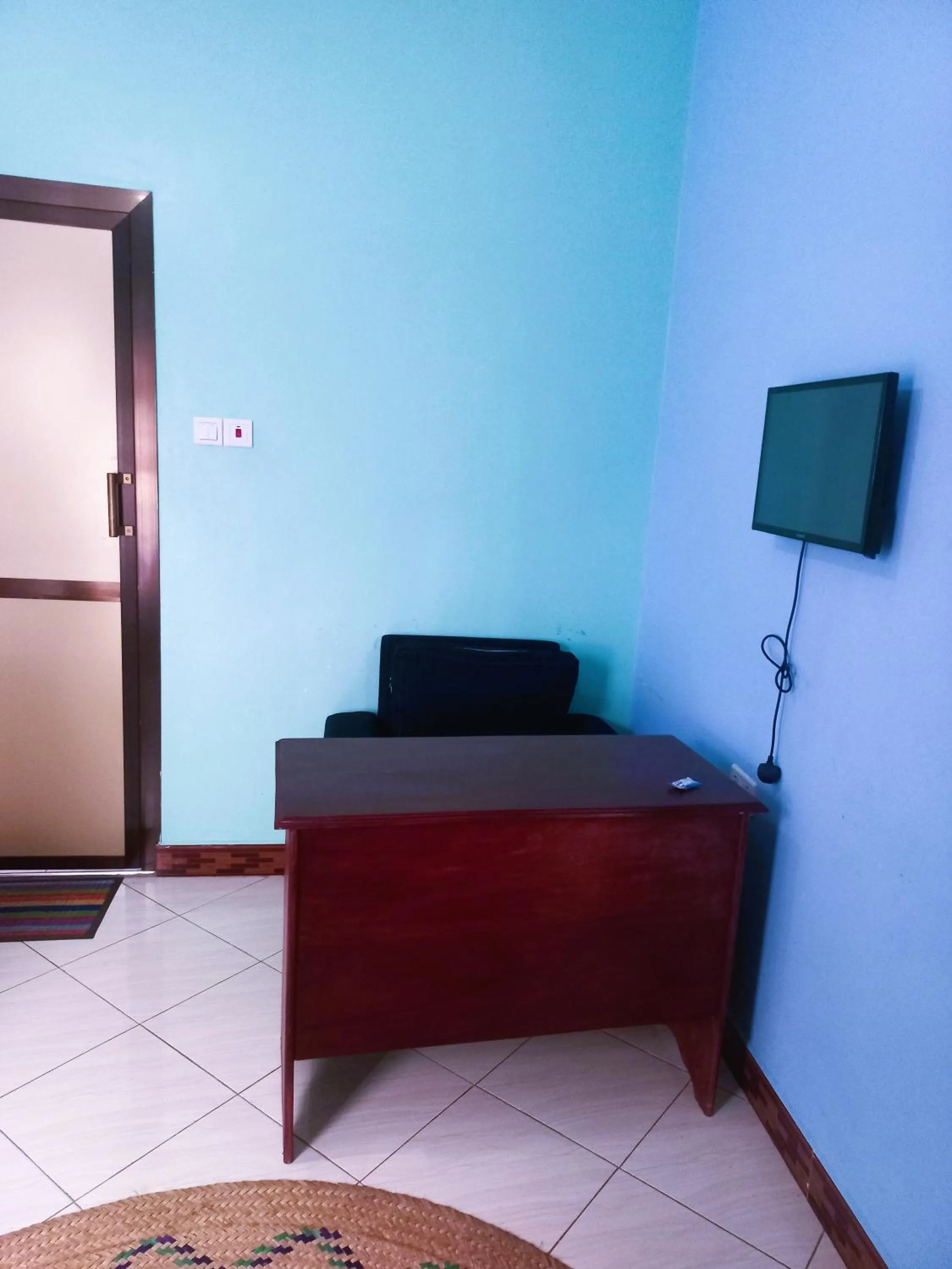 Communal lounge/ TV room in Safari Park House