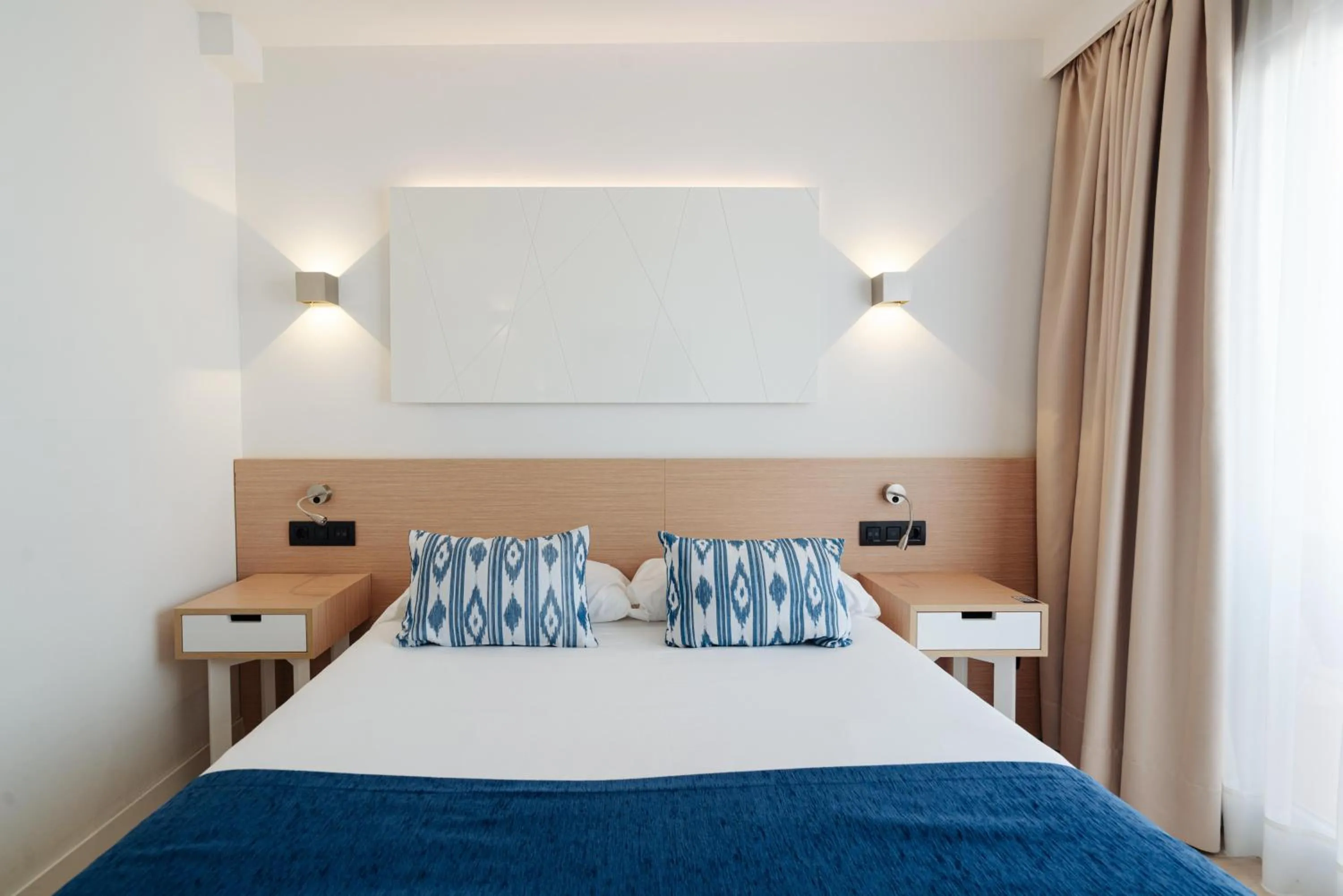 Photo of the whole room, Bed in THB Felip - Adults Only