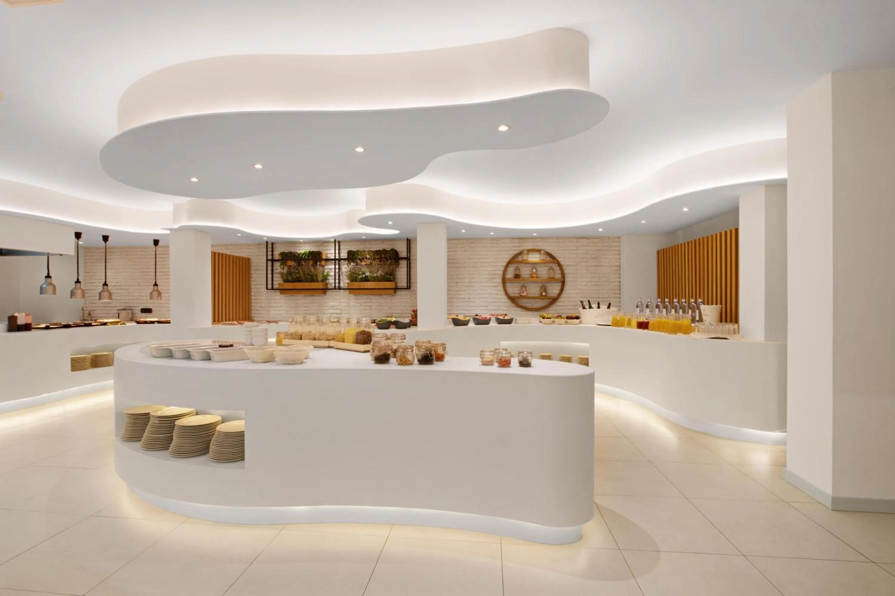 Restaurant/places to eat in THB Felip - Adults Only