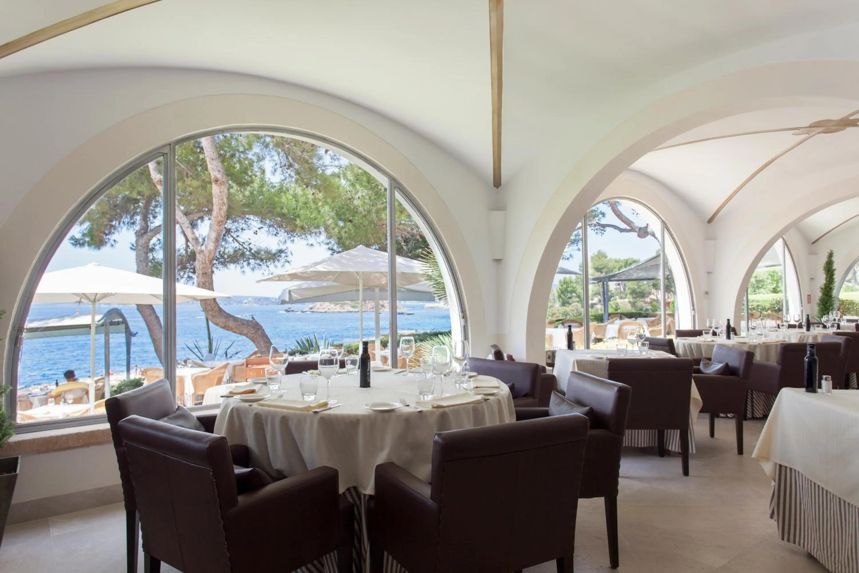 Restaurant/places to eat in Hotel Bendinat