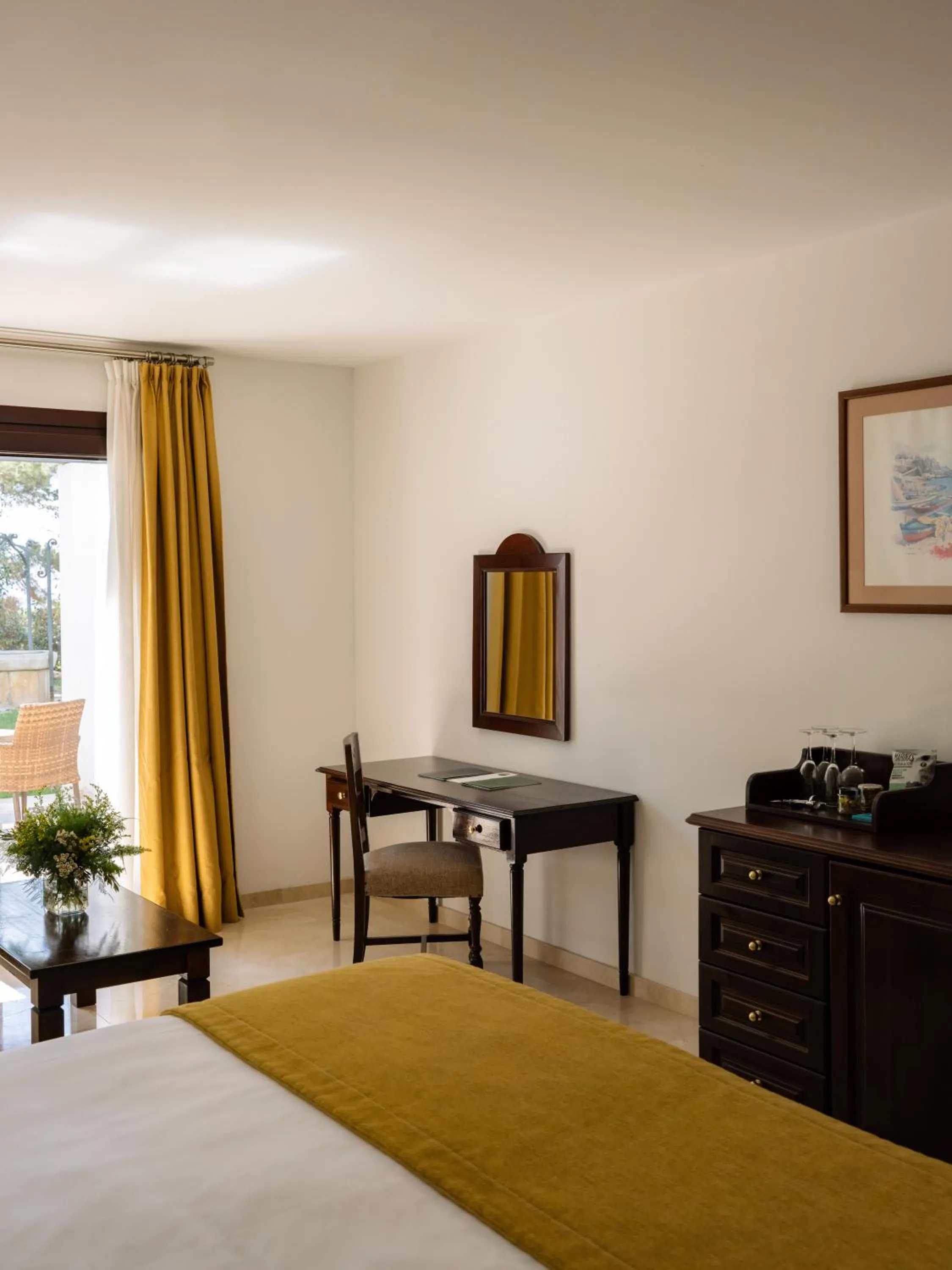 Photo of the whole room, Bed in Hotel Bendinat