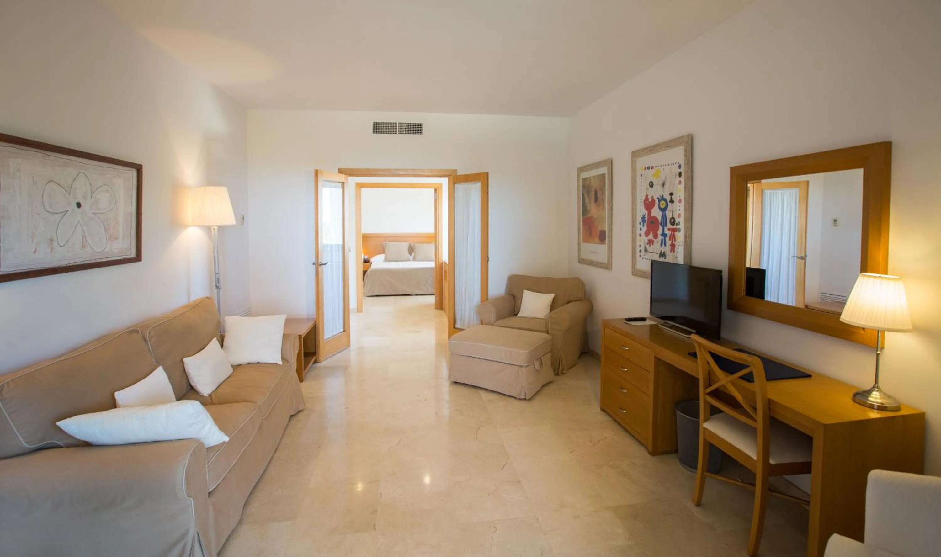 Photo of the whole room in Hotel Bendinat