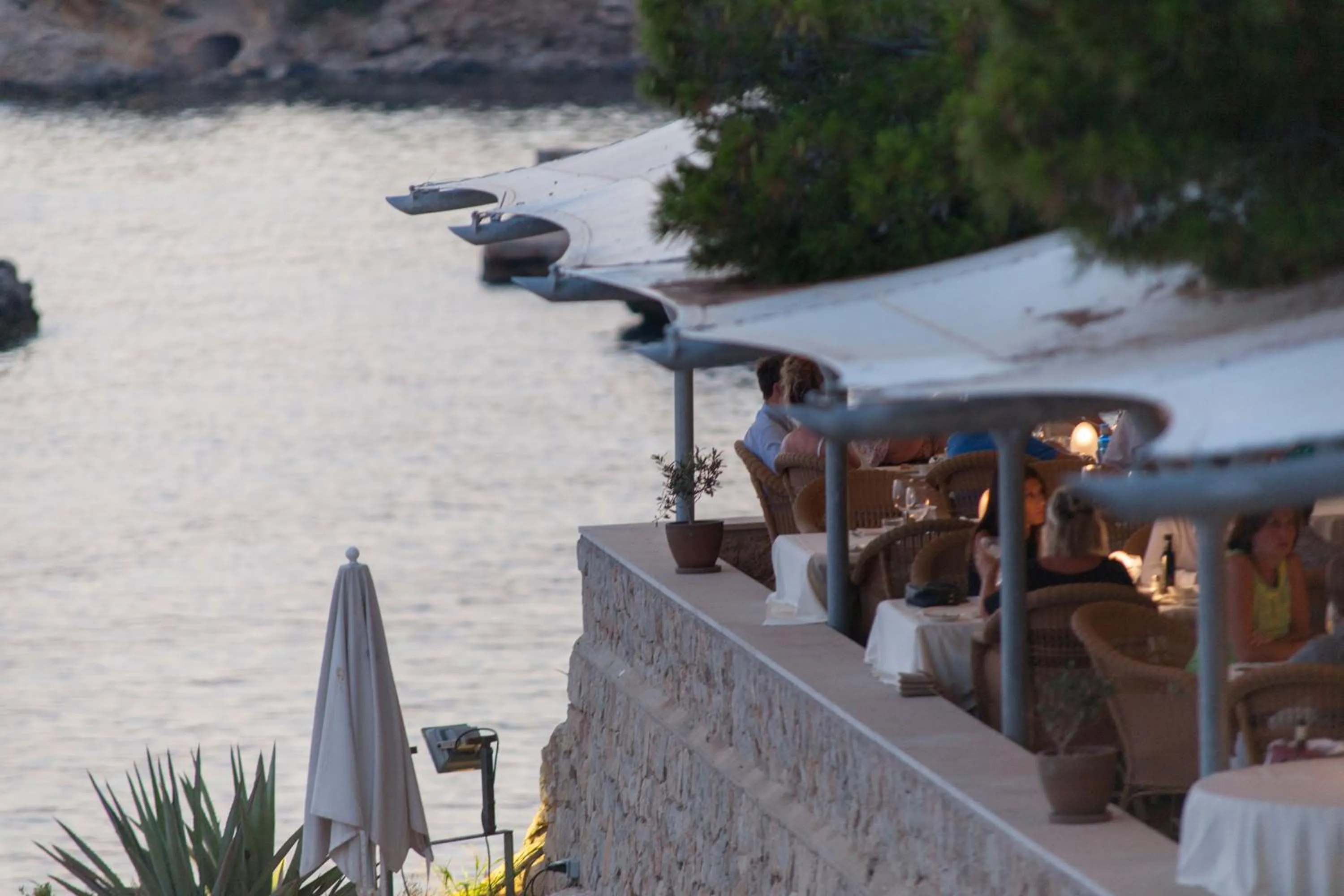 Restaurant/places to eat in Hotel Bendinat