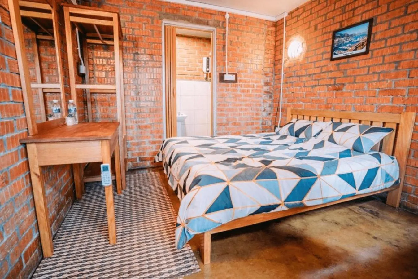 Bedroom, Bed in Heritage House Windcave Bar & Stay