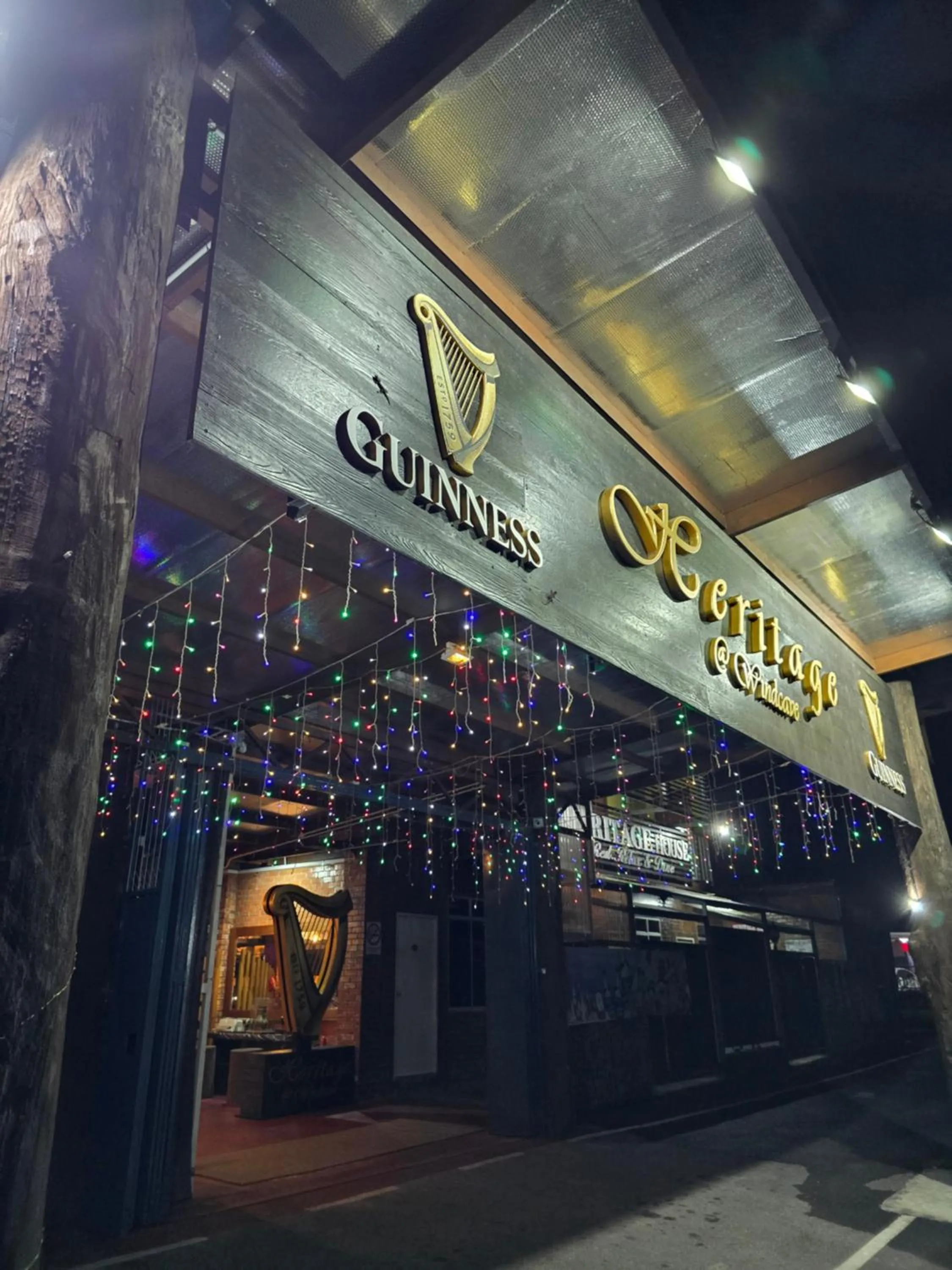 Property building in Heritage House Windcave Bar & Stay