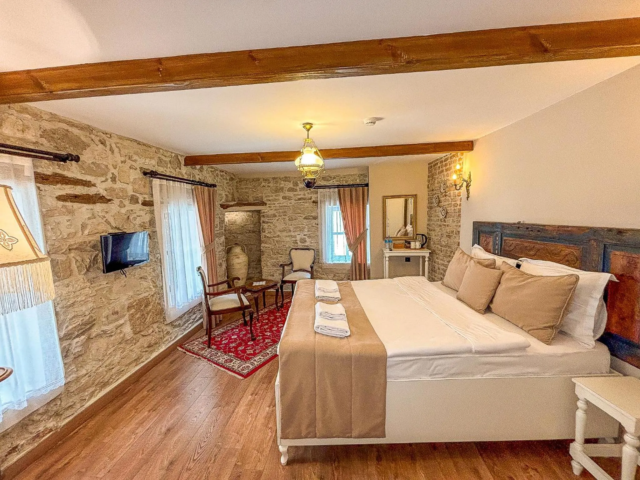 1870's Taş Konak Otel Üç Oda