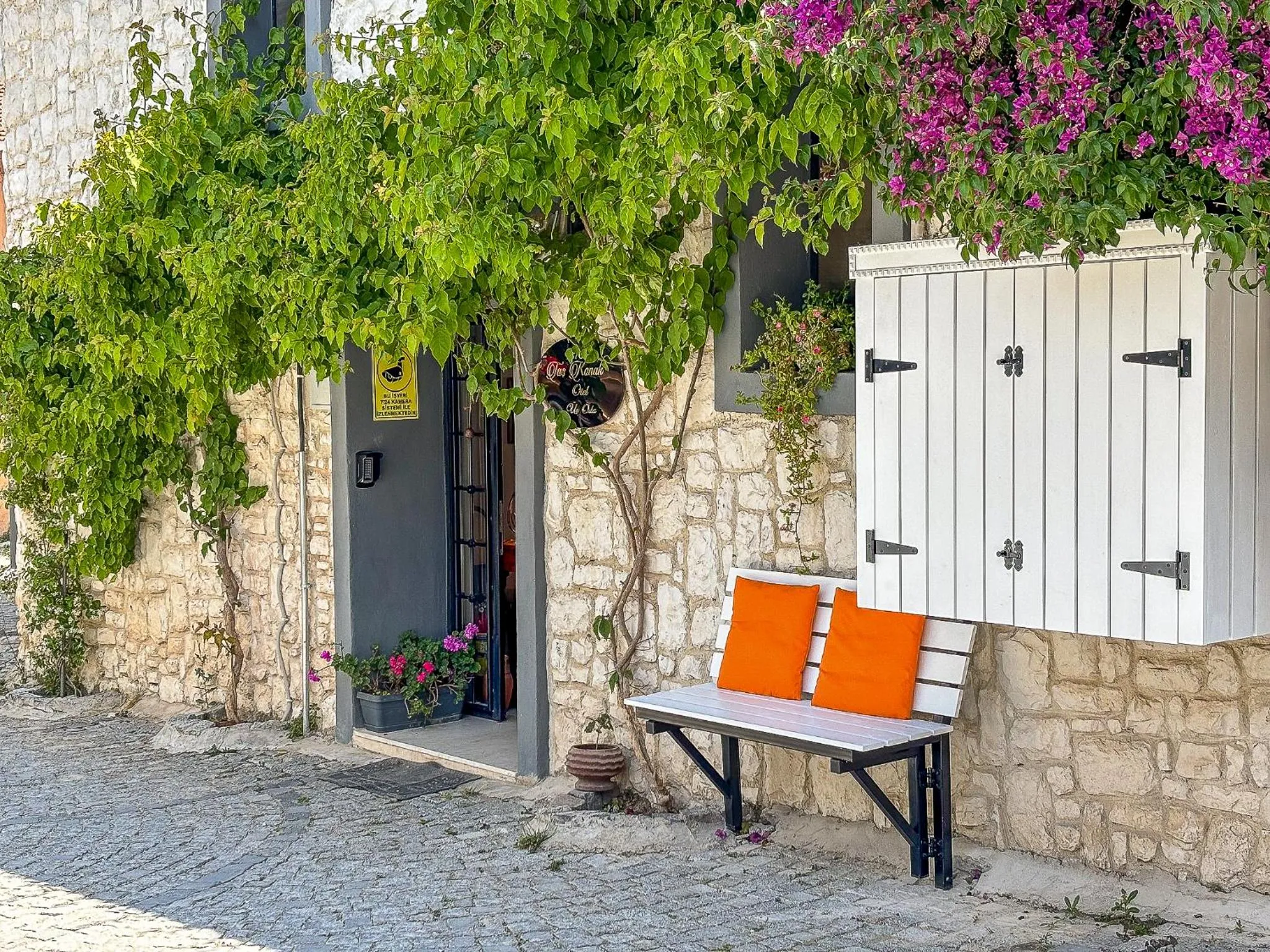 Property building in 1870's Taş Konak Otel Üç Oda