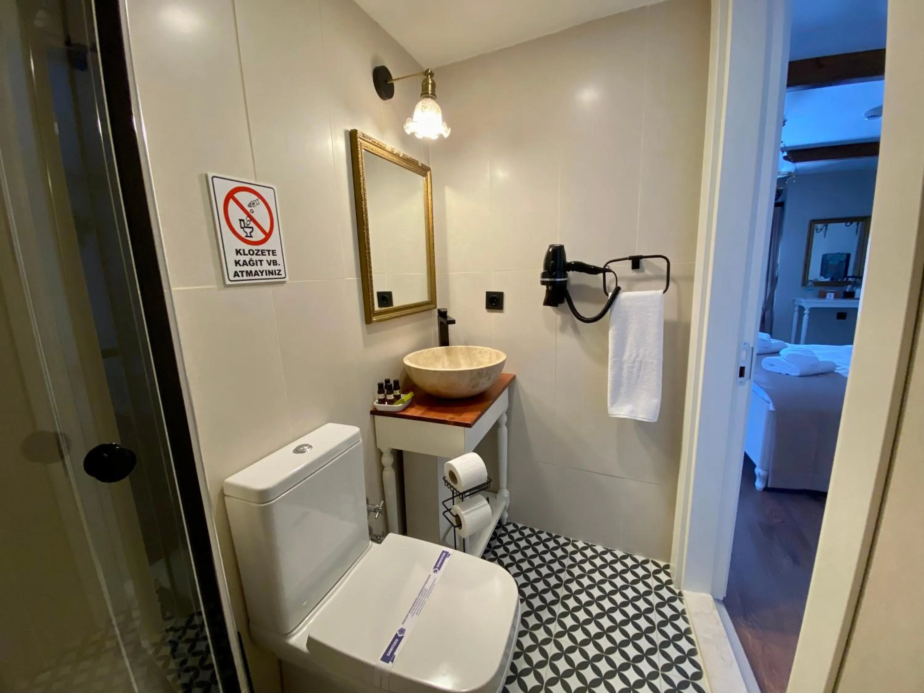 1870's Taş Konak Otel Üç Oda