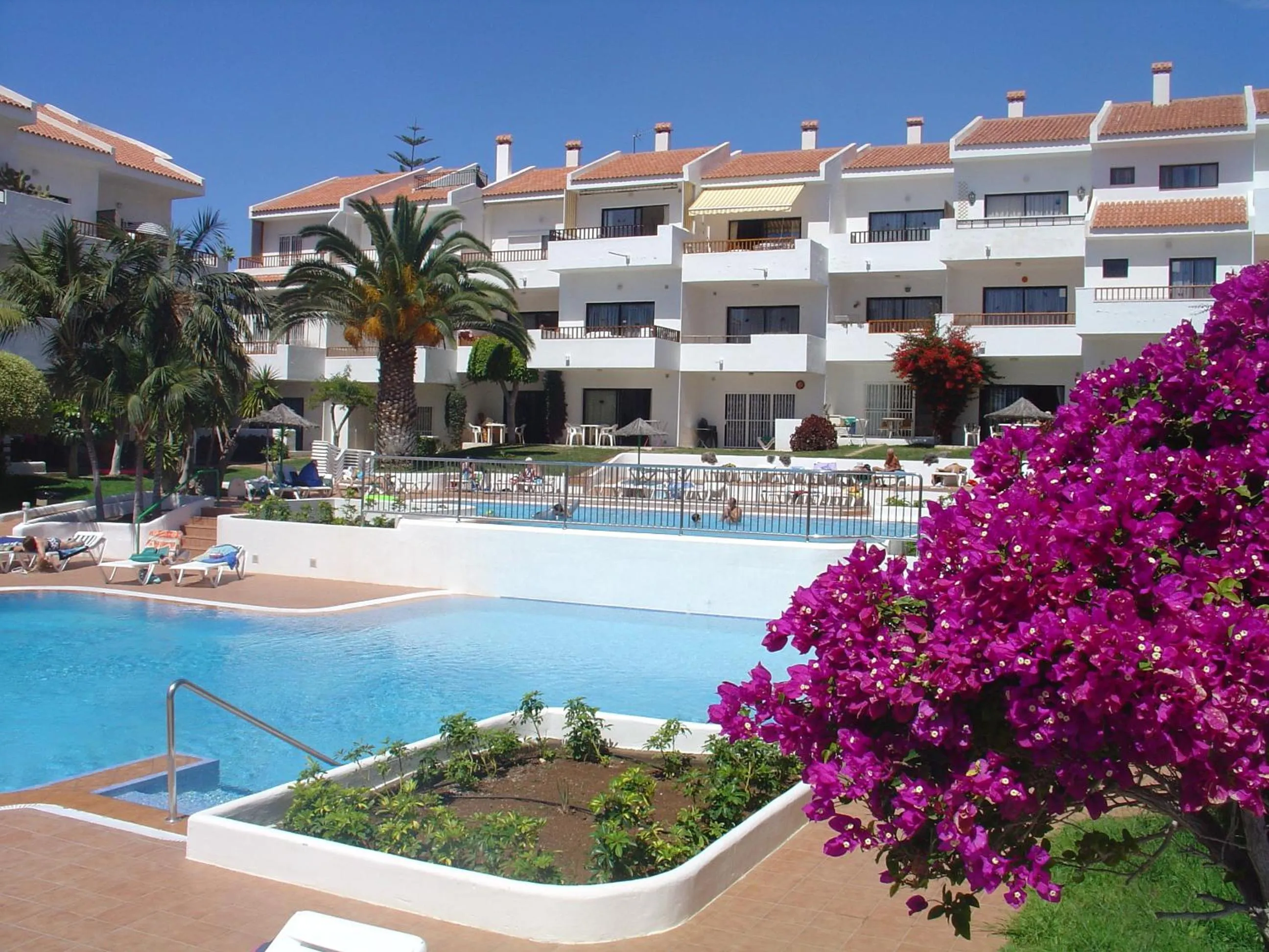 Property building in Apartamentos HG Cristian Sur