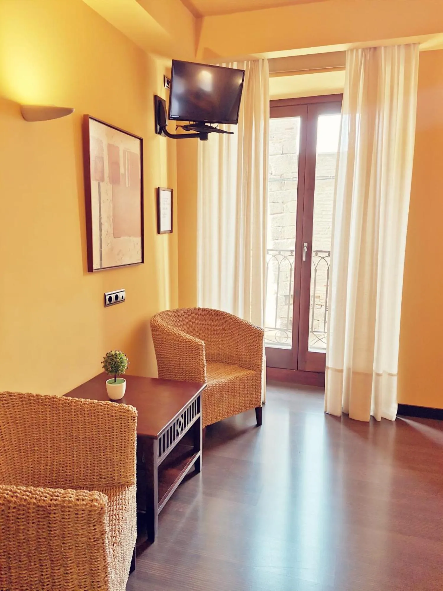 Living room, TV/Entertainment Center in Hotel La Joyosa Guarda