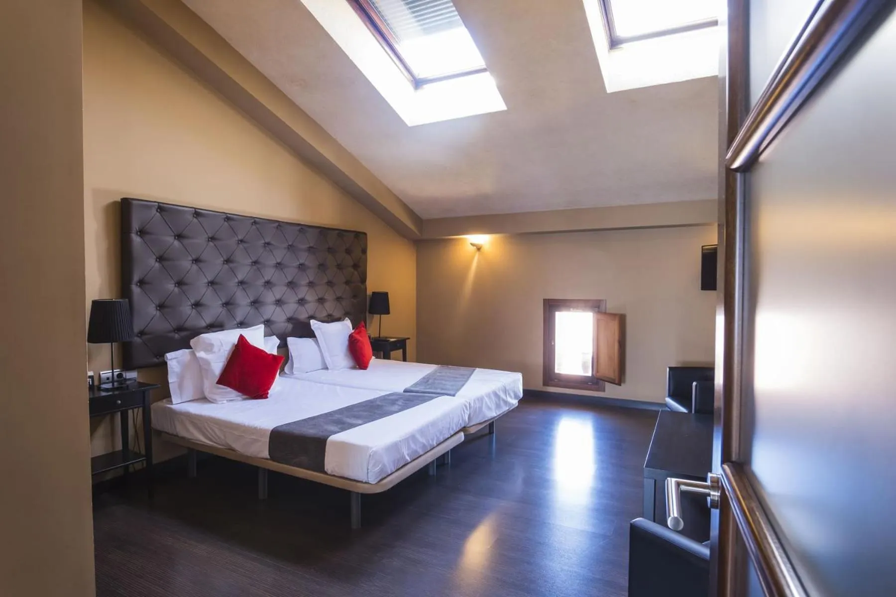 Photo of the whole room, Bed in Hotel Alda Castillo de Olite