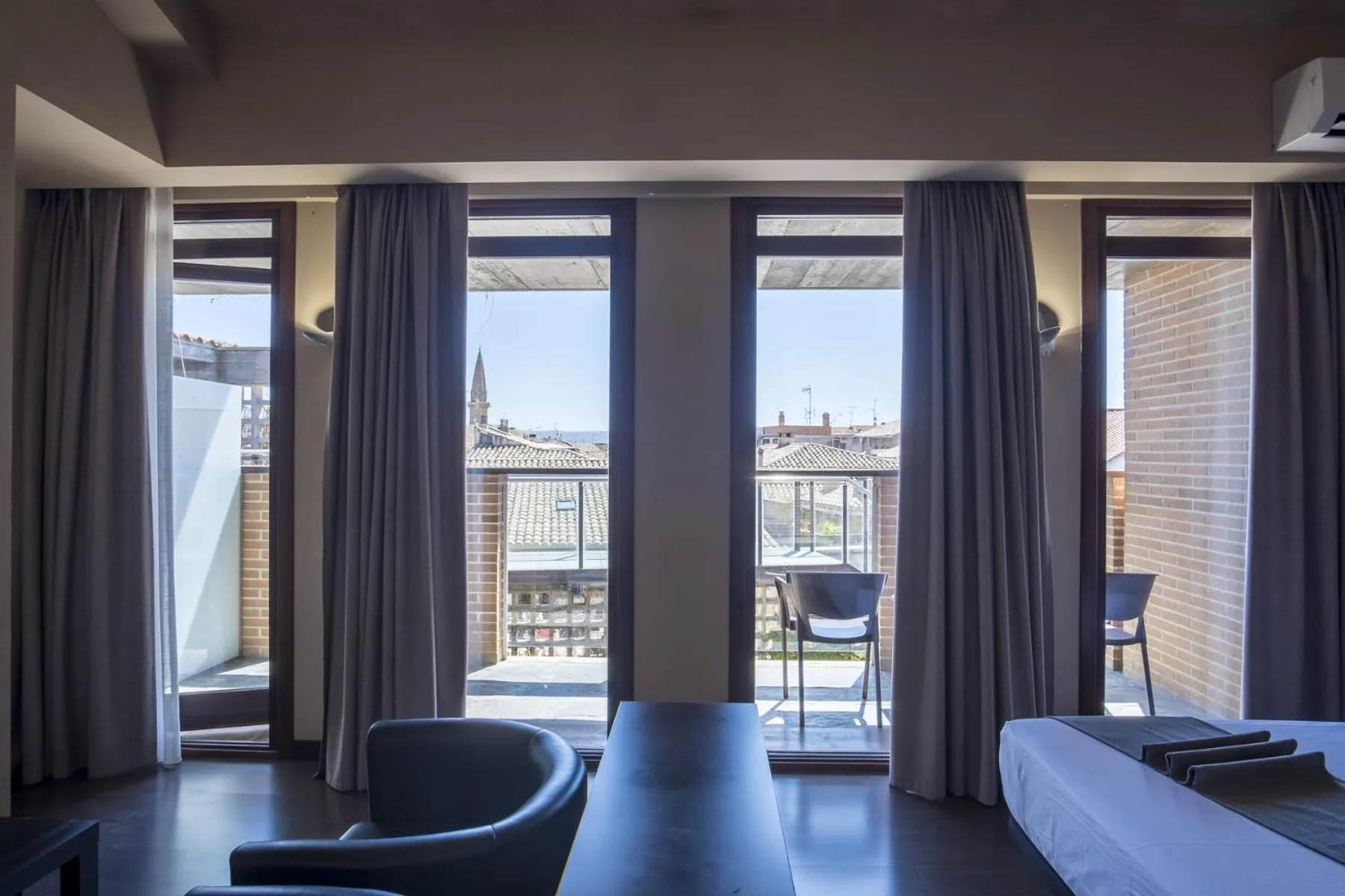 Photo of the whole room in Hotel Alda Castillo de Olite